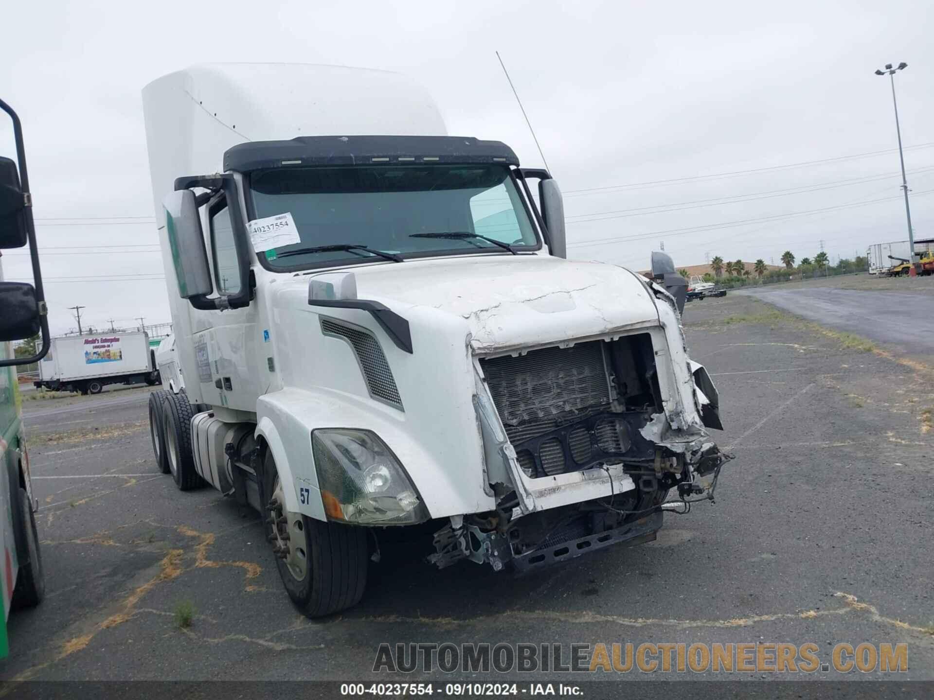 4V4NC9EH0DN142944 VOLVO VN 2013