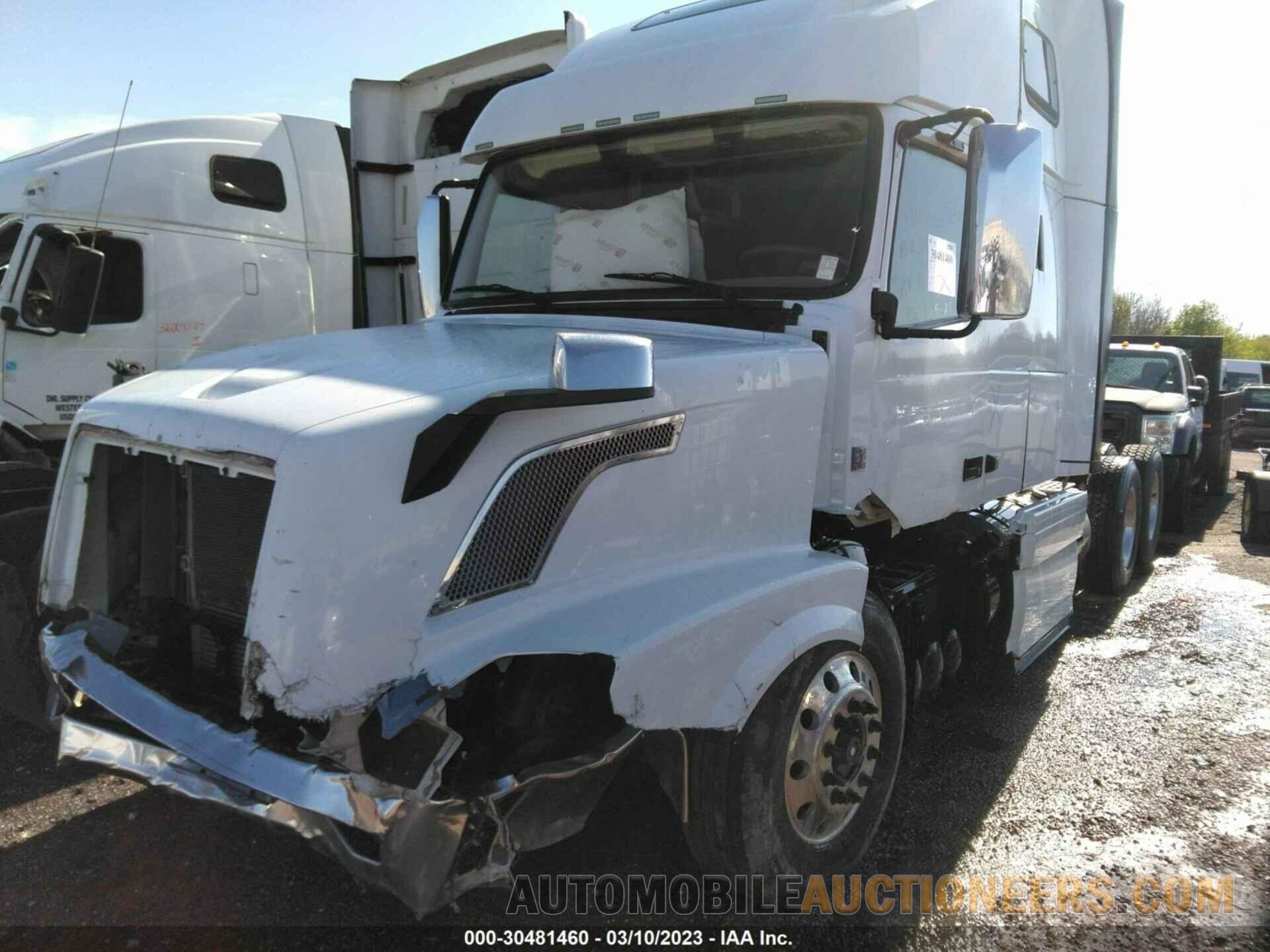 4V4NC9EH0FN917245 VOLVO VN 2015