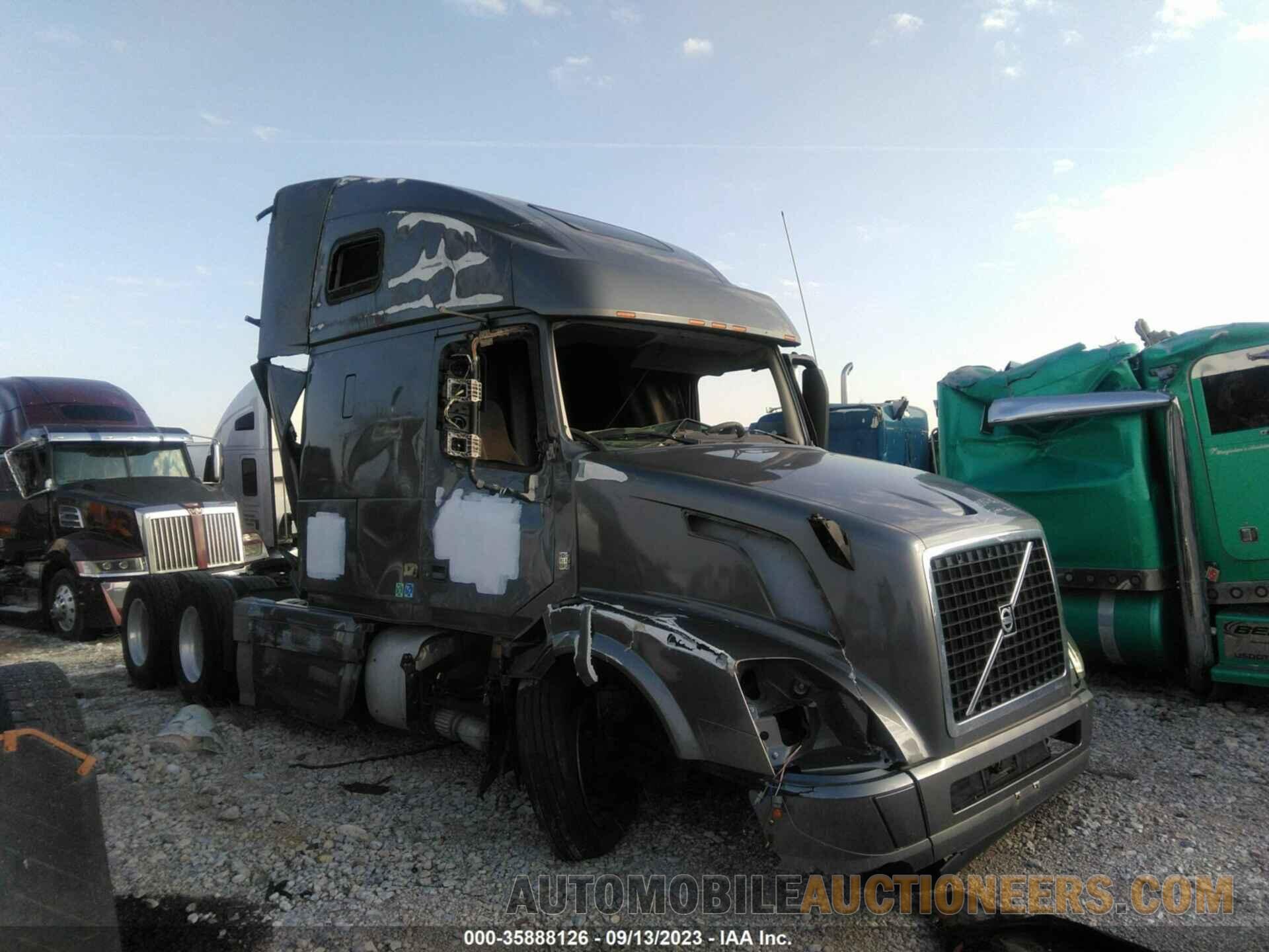 4V4NC9EH0GN948402 VOLVO VN 2016