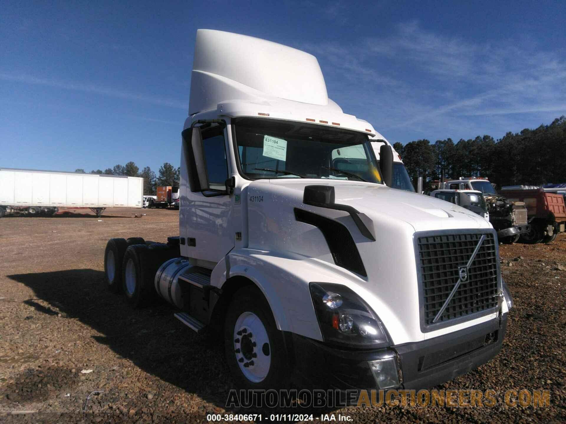 4V4NC9EH0HN992269 VOLVO VNL 2017