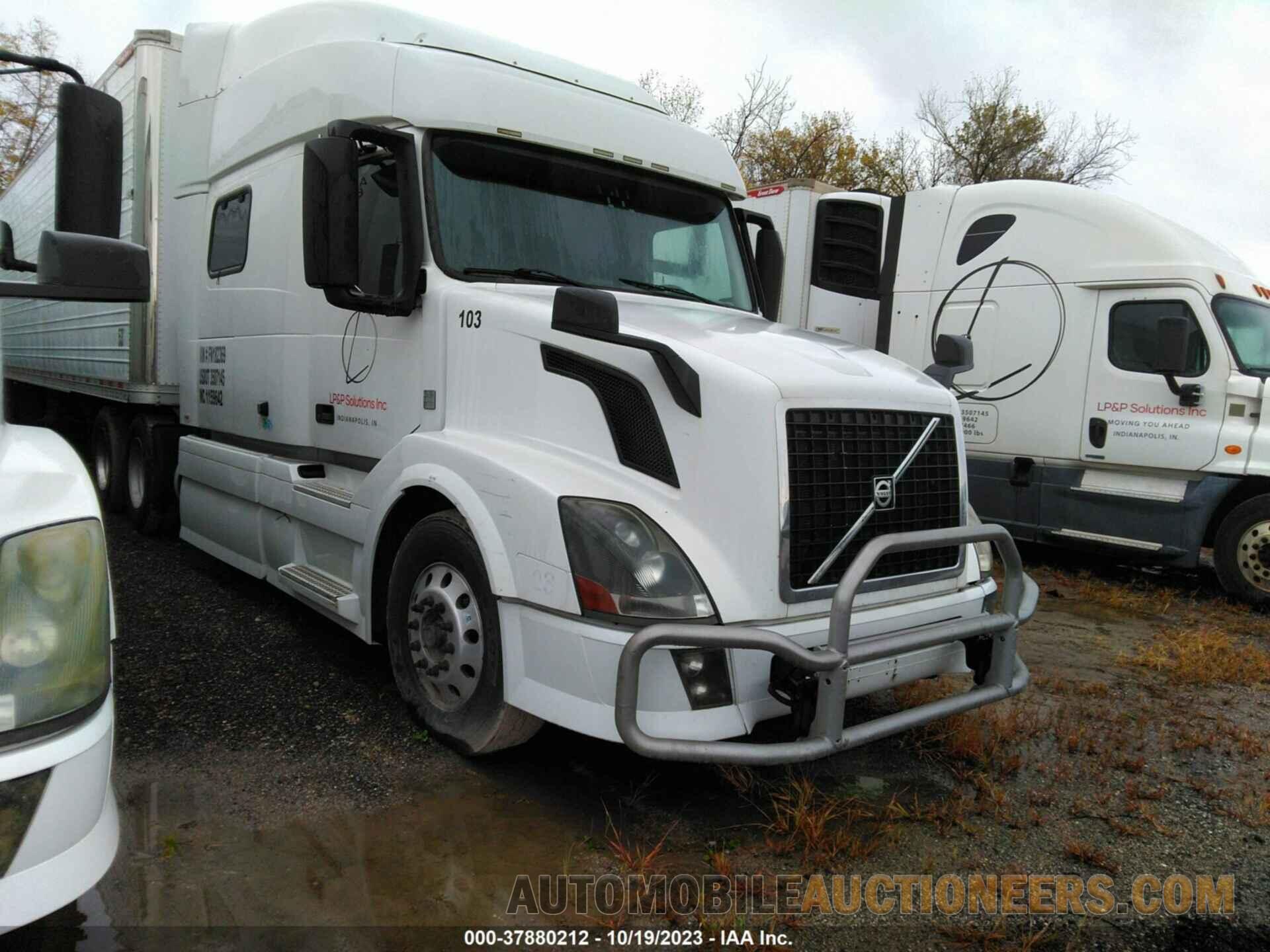 4V4NC9EH1FN182369 VOLVO VN 2015