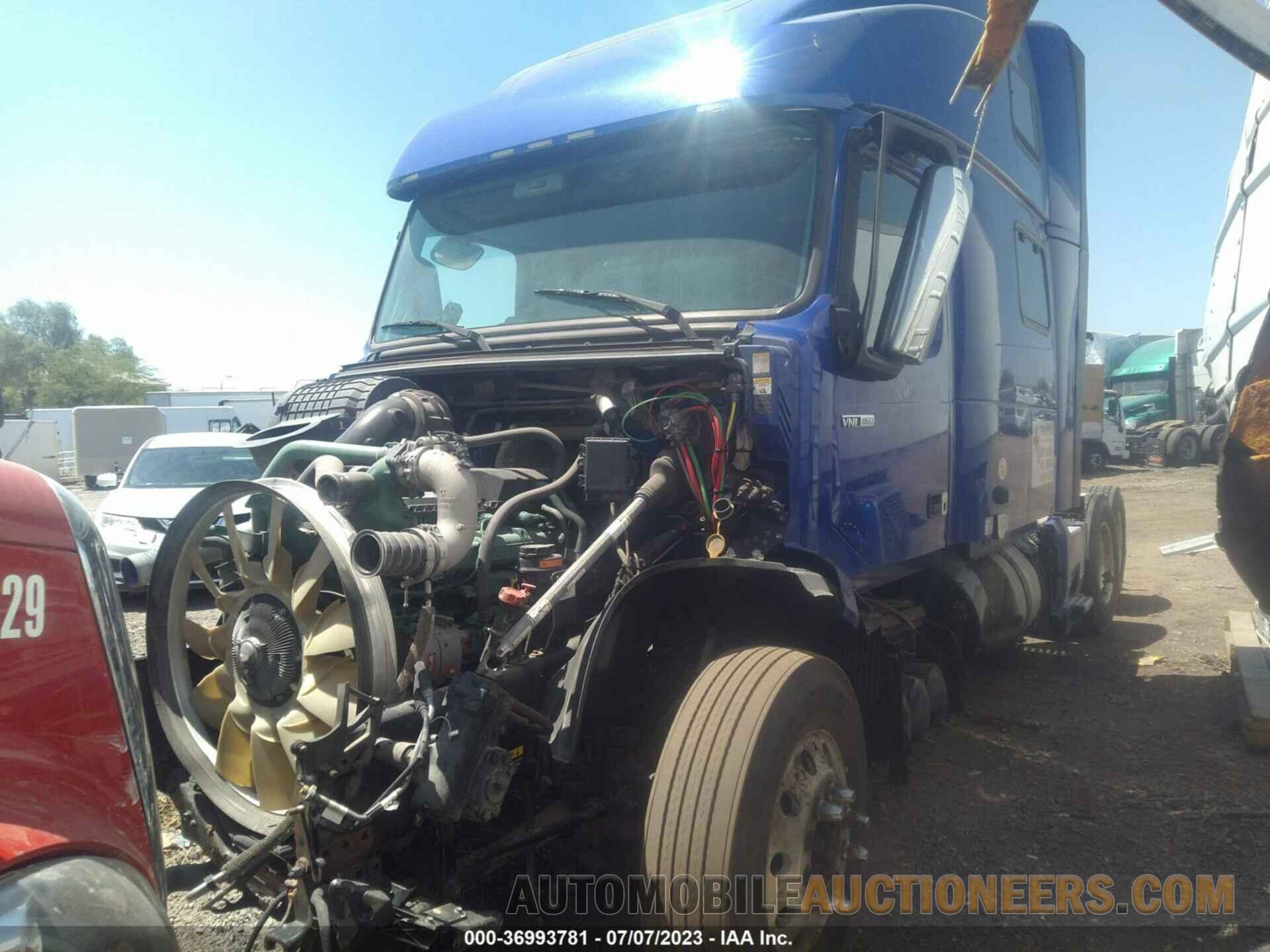 4V4NC9EH1LN253047 VOLVO VN 2020