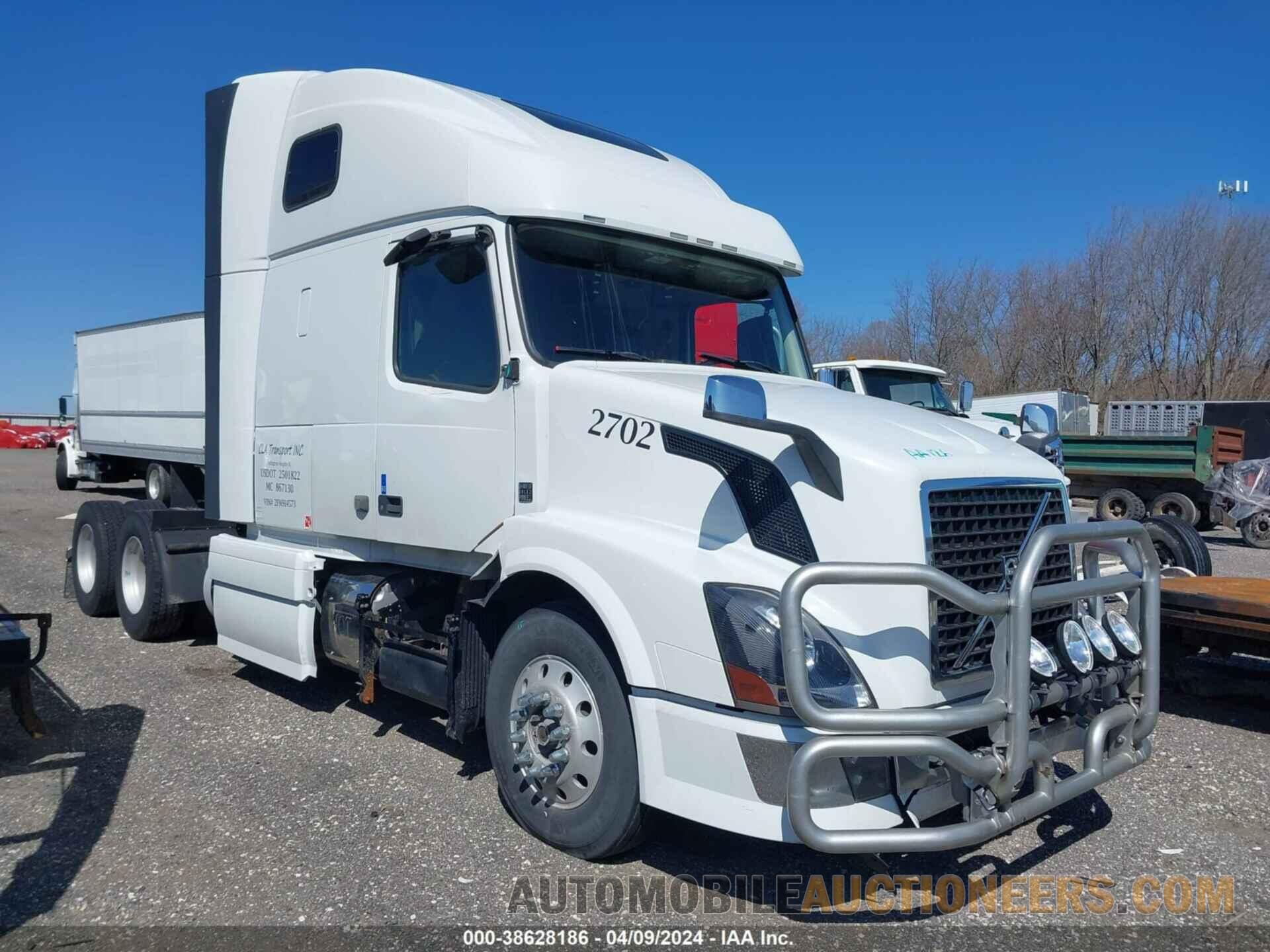 4V4NC9EH2FN914573 VOLVO VN 2015