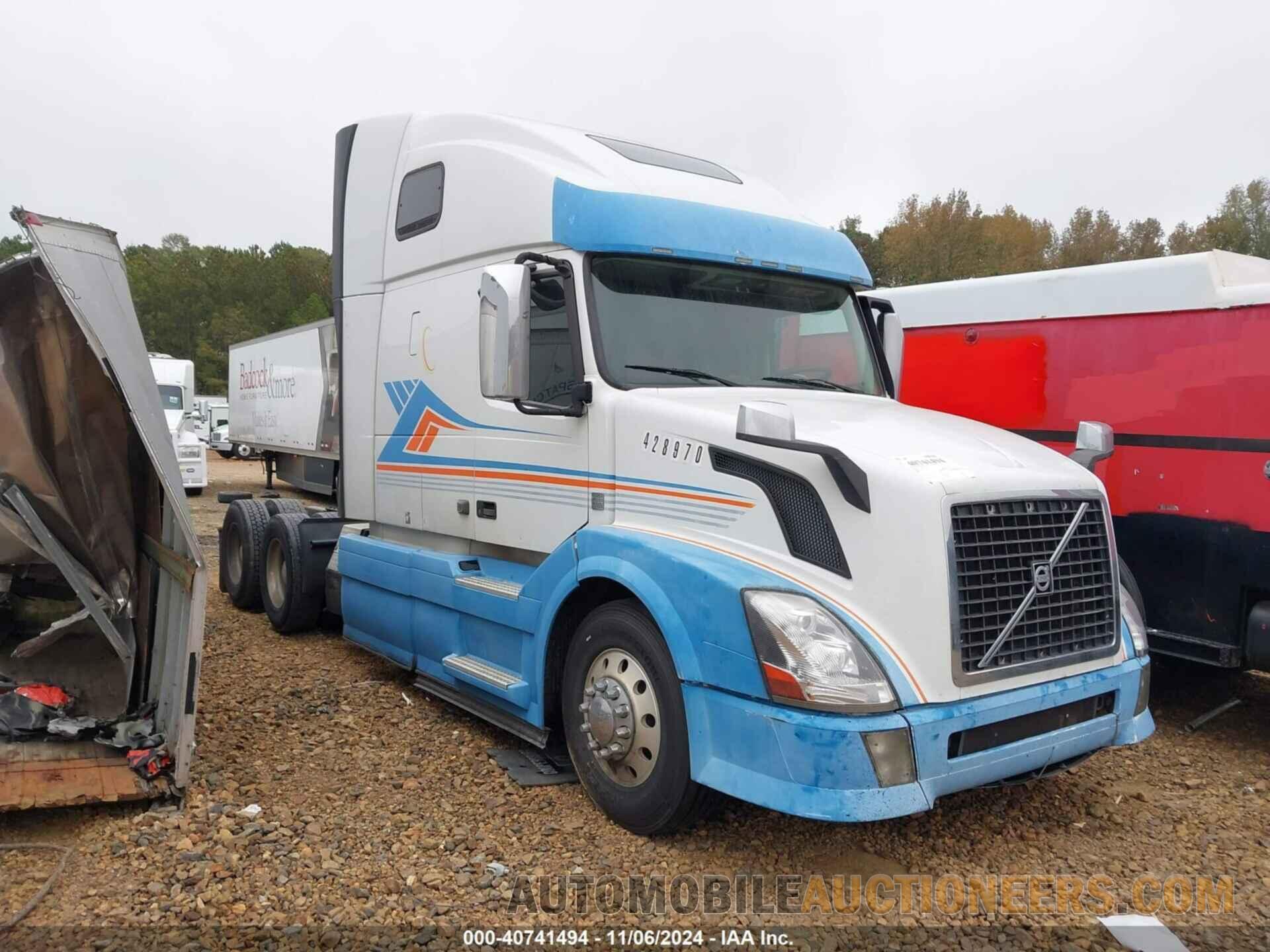 4V4NC9EH2FN933916 VOLVO VN 2015