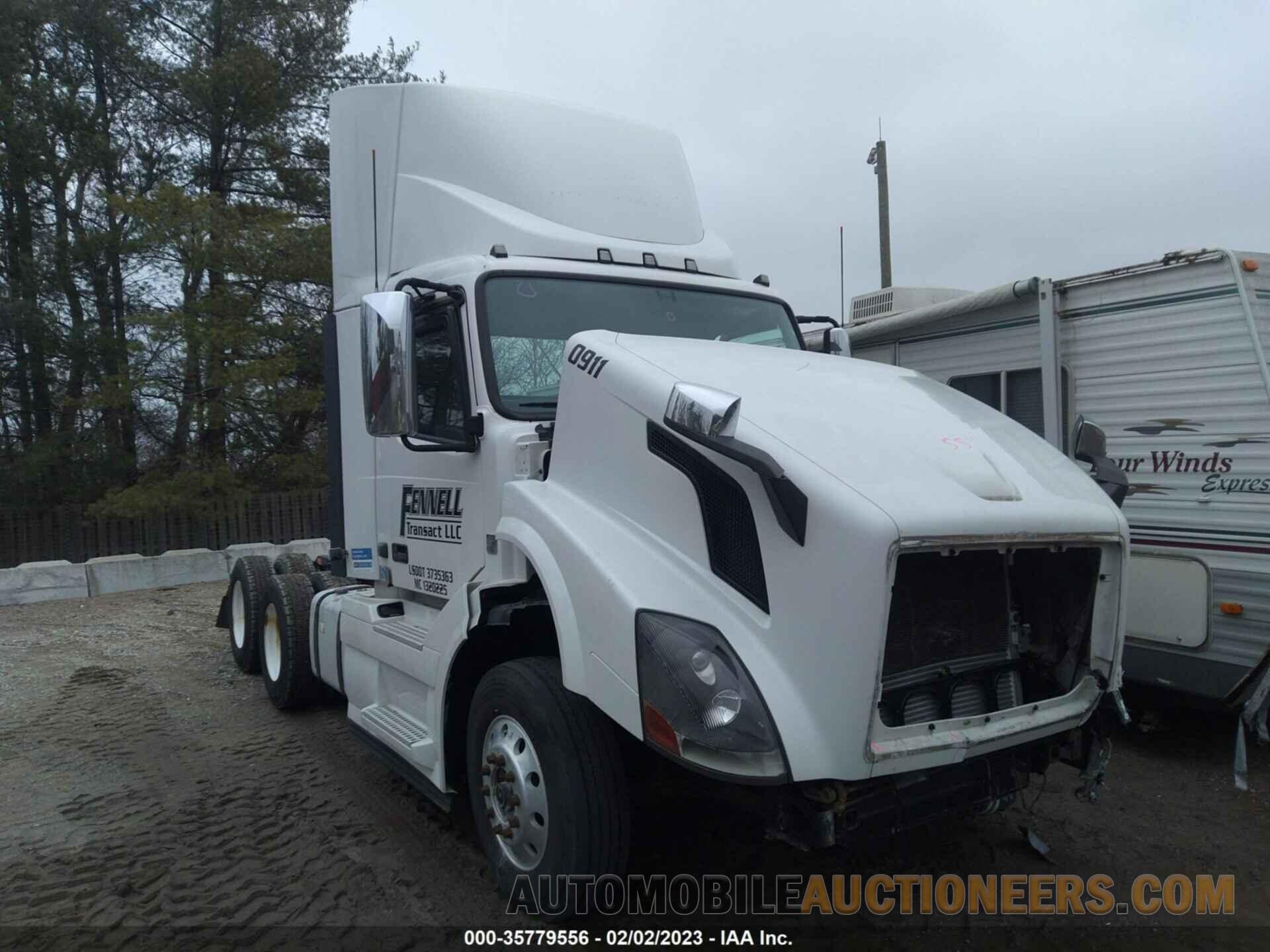 4V4NC9EH2GN960194 VOLVO VN 2016