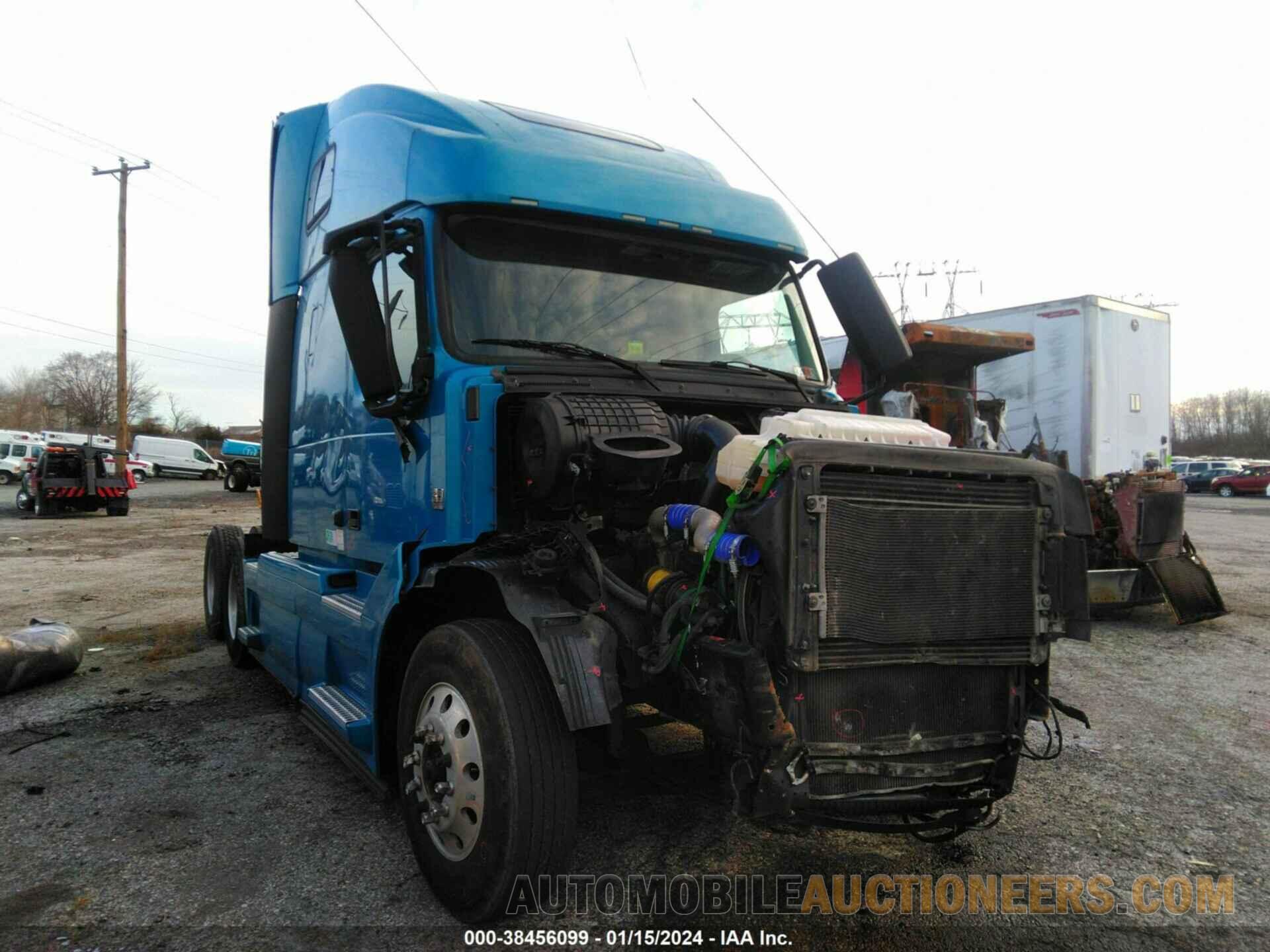 4V4NC9EH2HN989521 VOLVO VN 2017