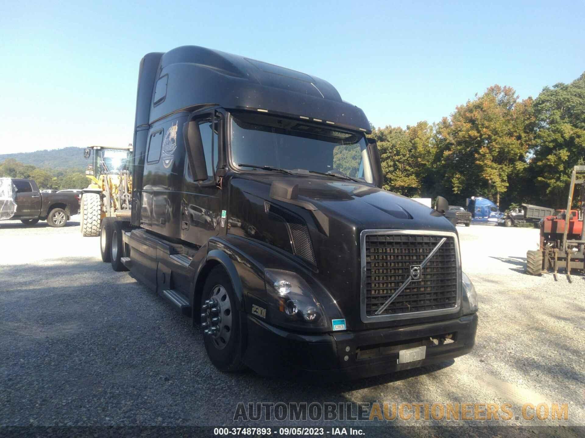 4V4NC9EH2JN995051 VOLVO VN 2018