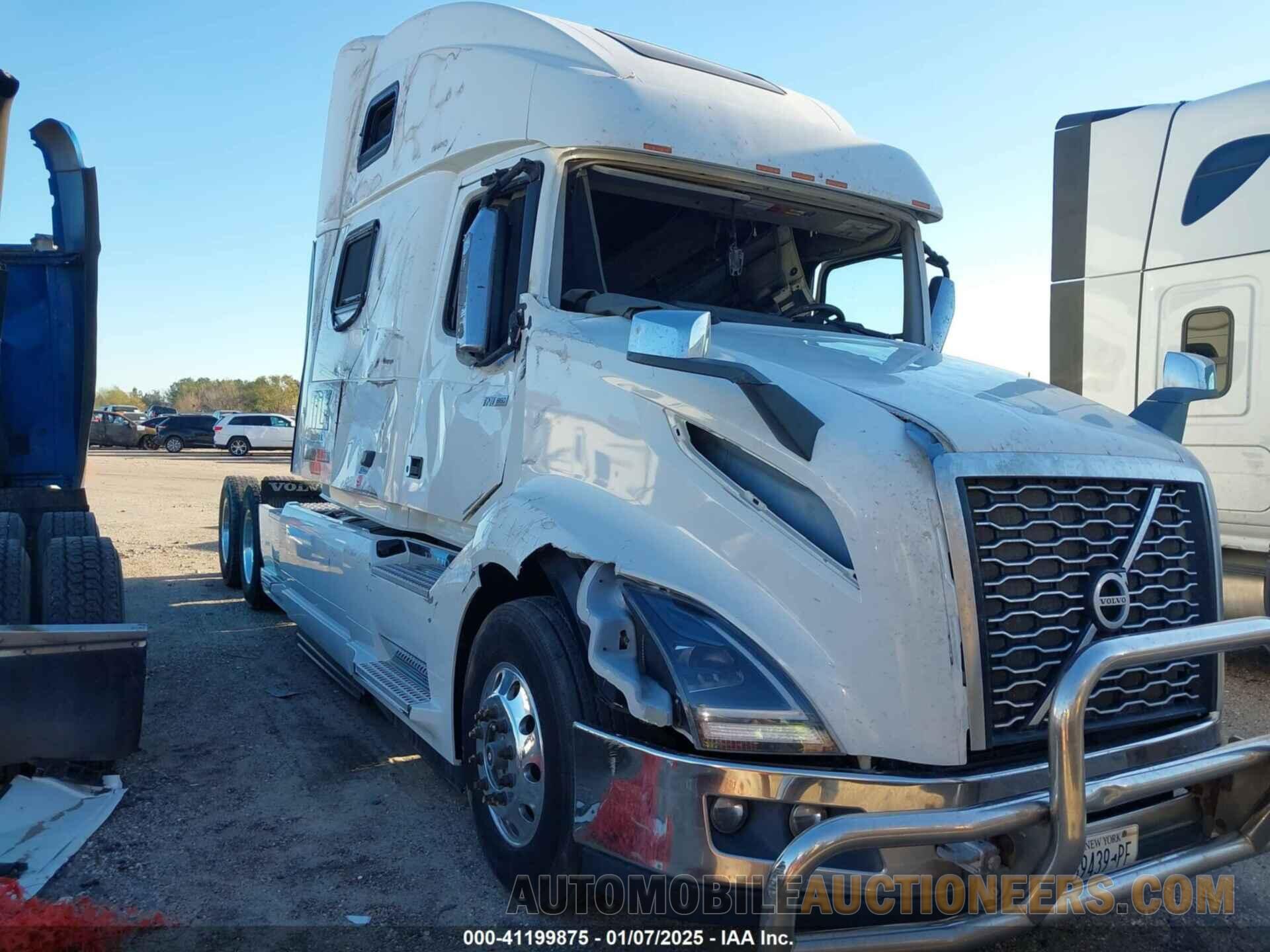 4V4NC9EH2LN212085 VOLVO VNL 2020