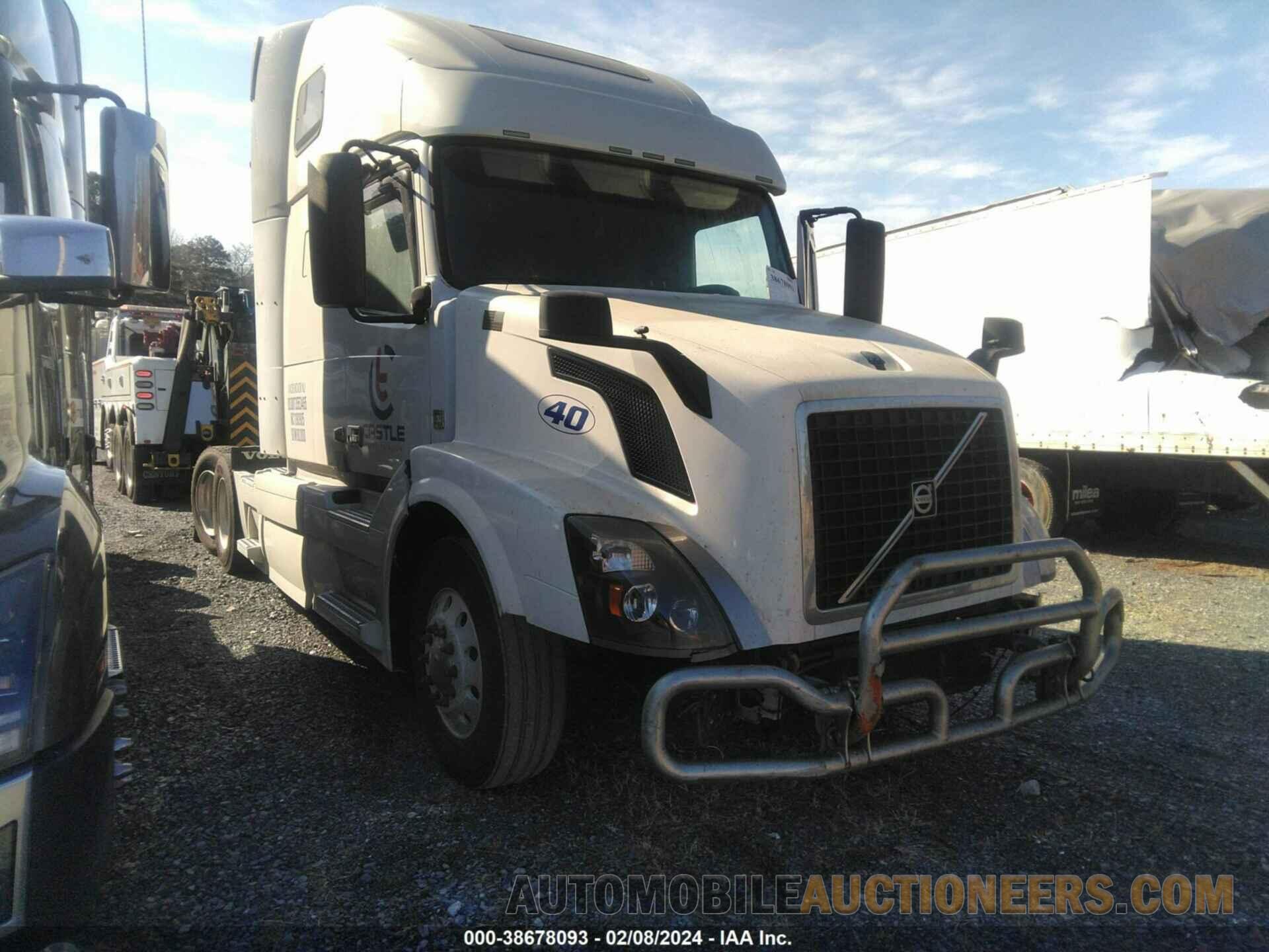 4V4NC9EH3FN916848 VOLVO VN 2015