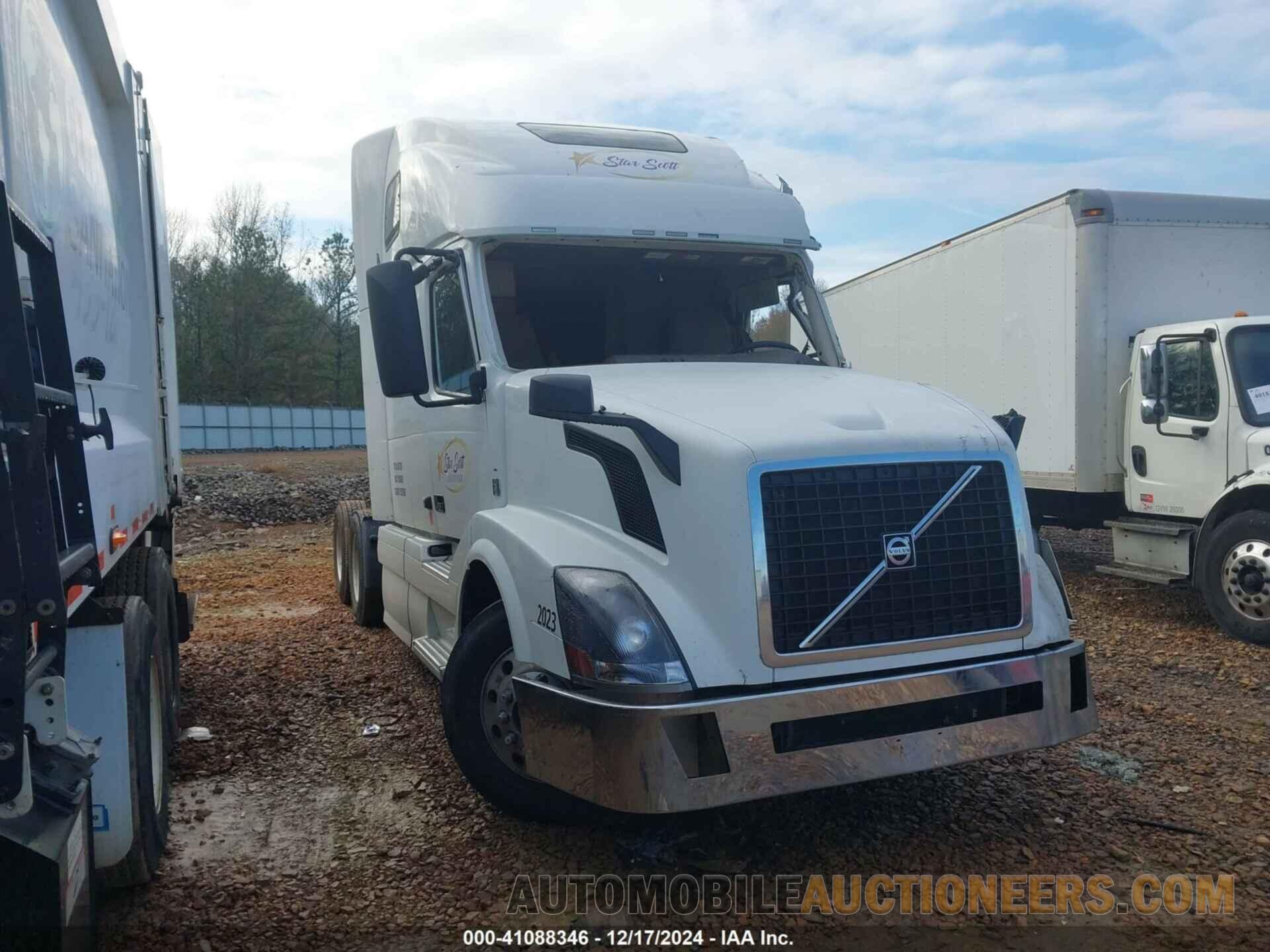 4V4NC9EH3GN956431 VOLVO VN 2016