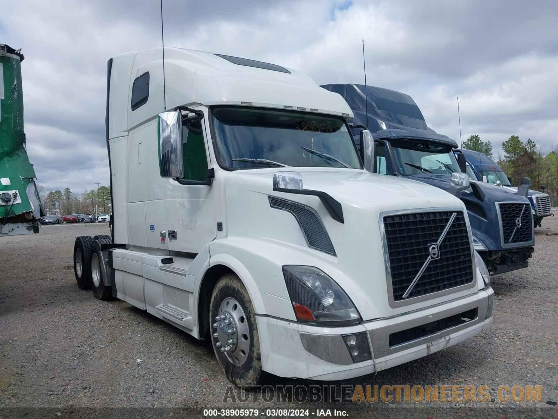 4V4NC9EH3GN958177 VOLVO VN 2016
