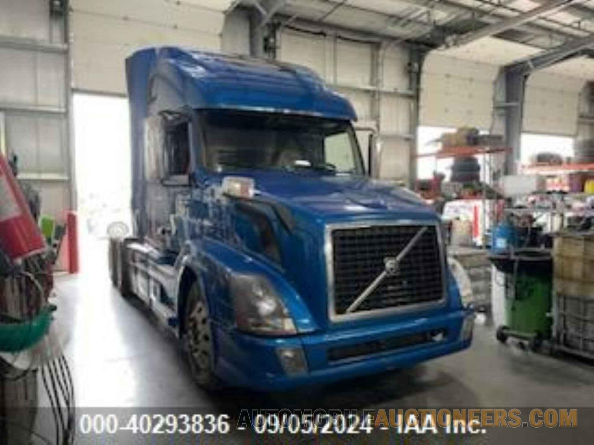 4V4NC9EH3HN934219 VOLVO VNL 2017