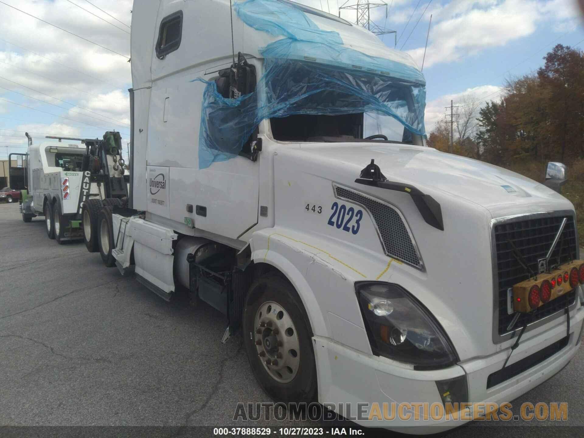 4V4NC9EH3HN987308 VOLVO VN 2017