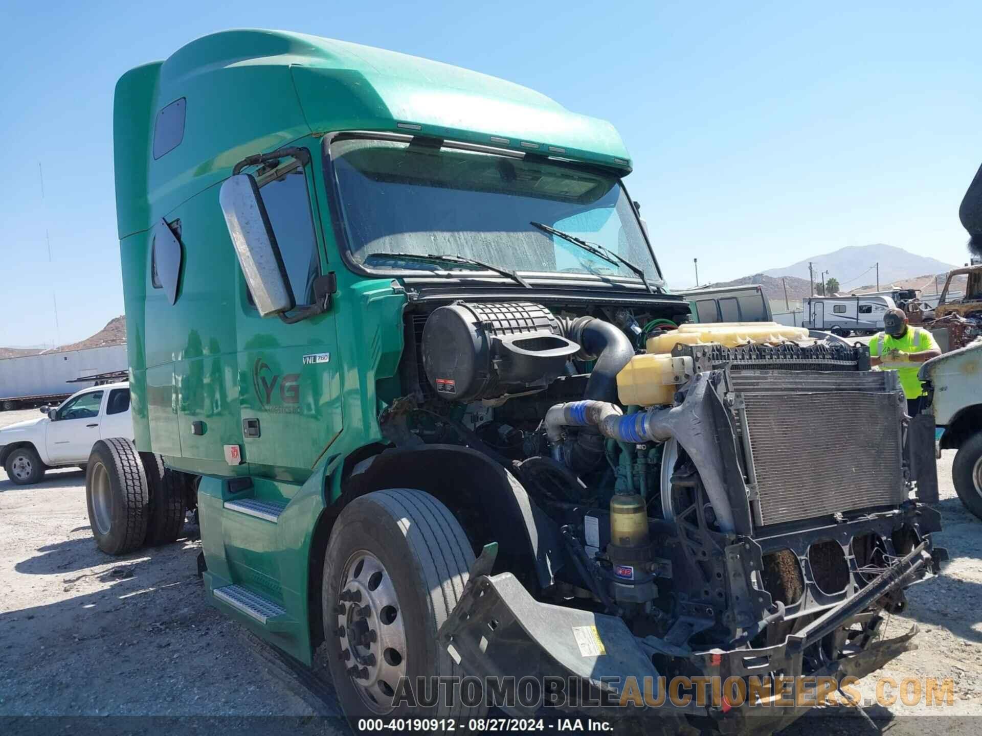 4V4NC9EH3KN201076 VOLVO VNL 2019