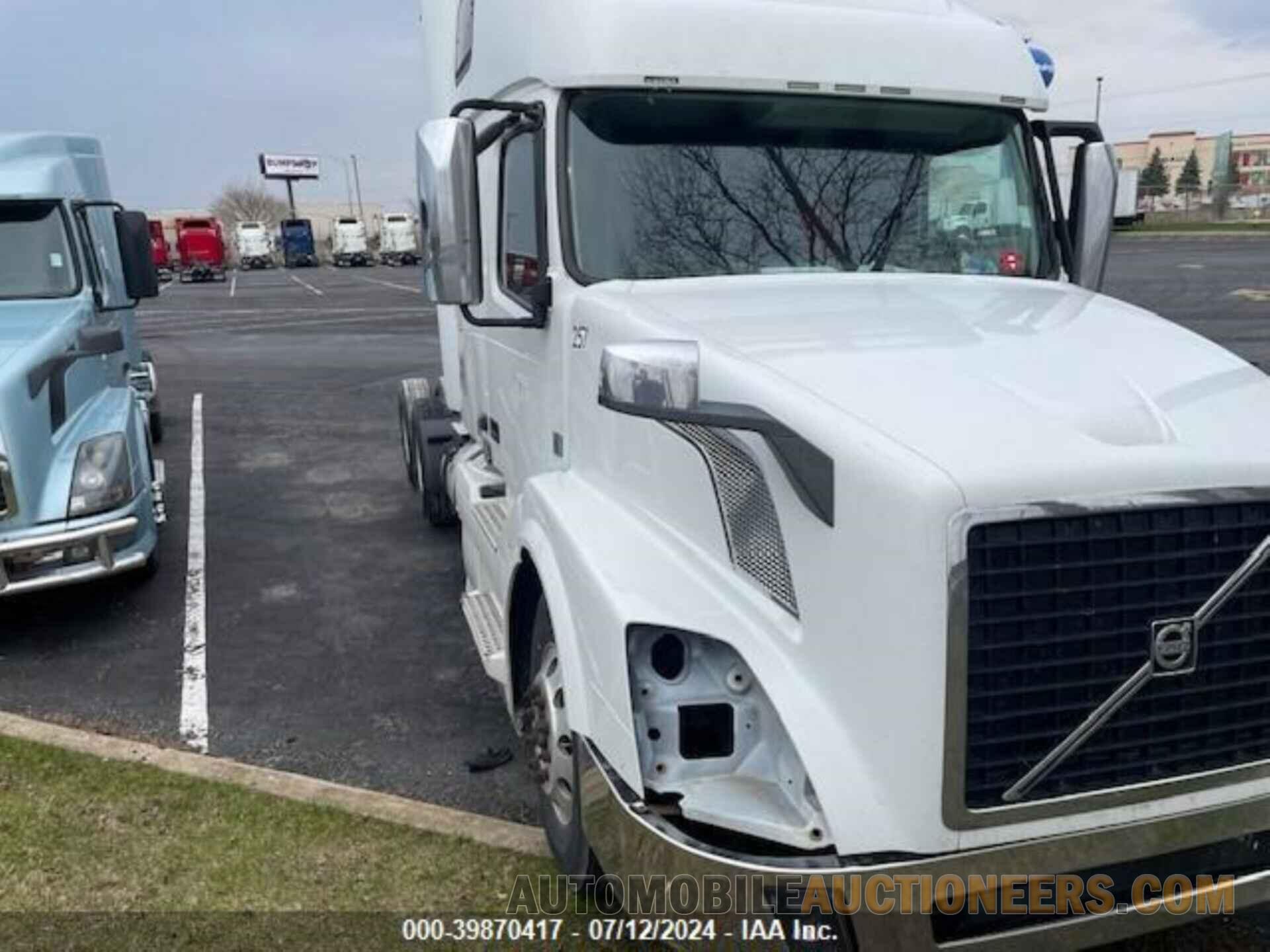 4V4NC9EH4JN979756 VOLVO VNL 2018