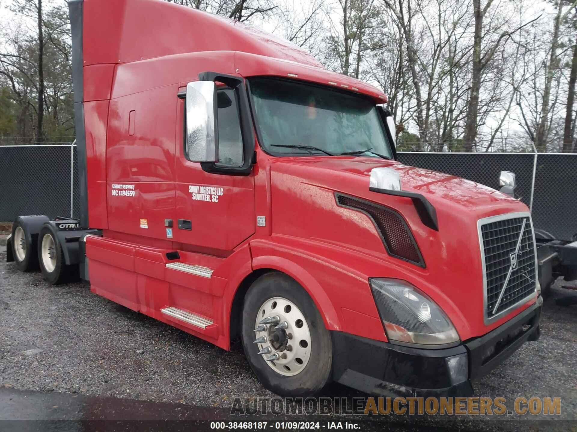 4V4NC9EH5FN912266 VOLVO VN 2015