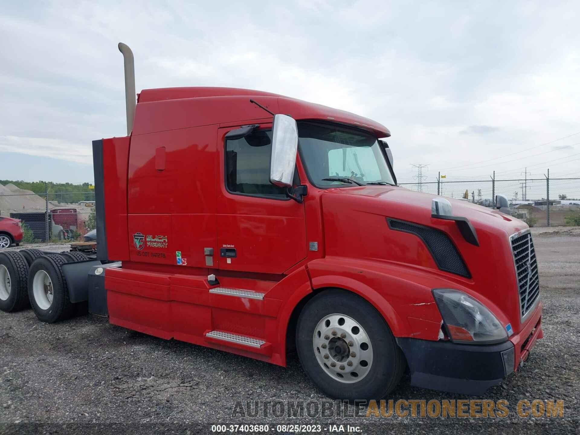 4V4NC9EH5FN912297 VOLVO VN 2015