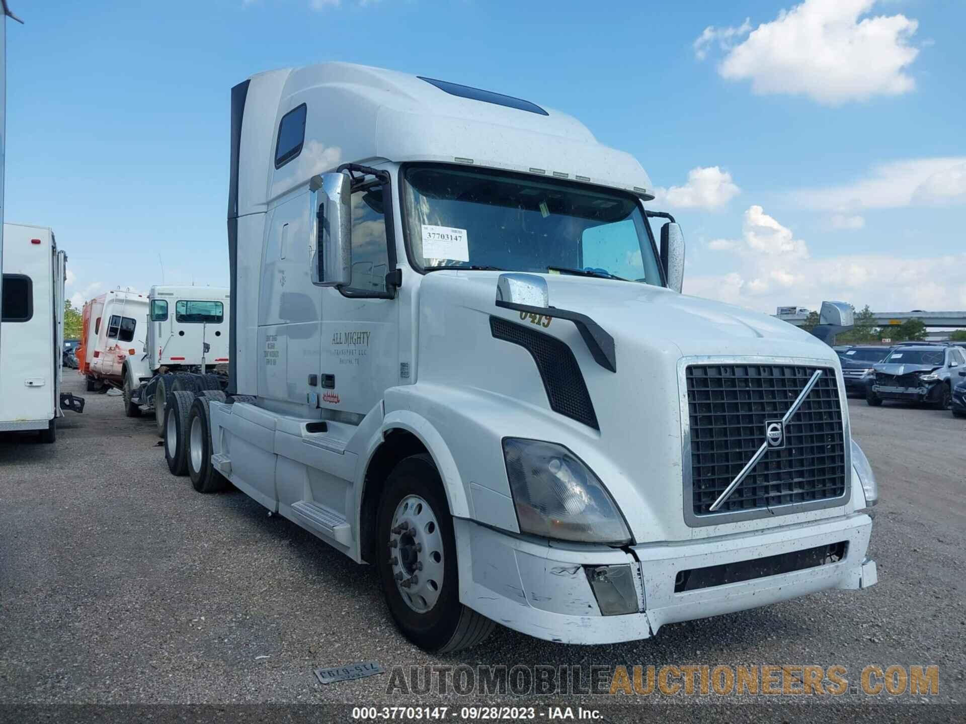 4V4NC9EH5FN914860 VOLVO VN-ORS 2015