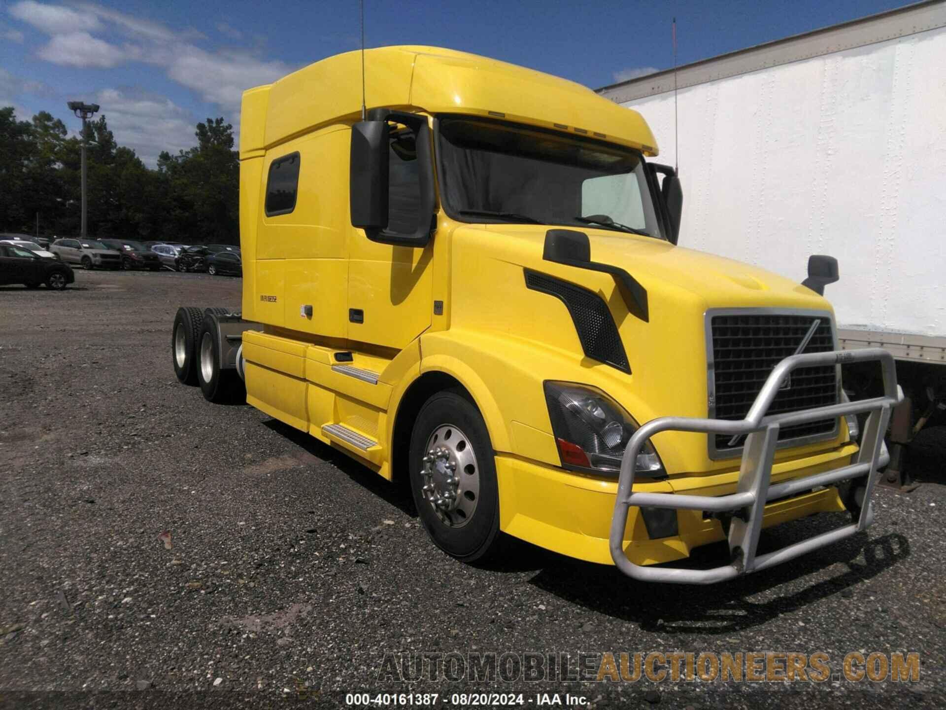 4V4NC9EH6FN182352 VOLVO VN 2015