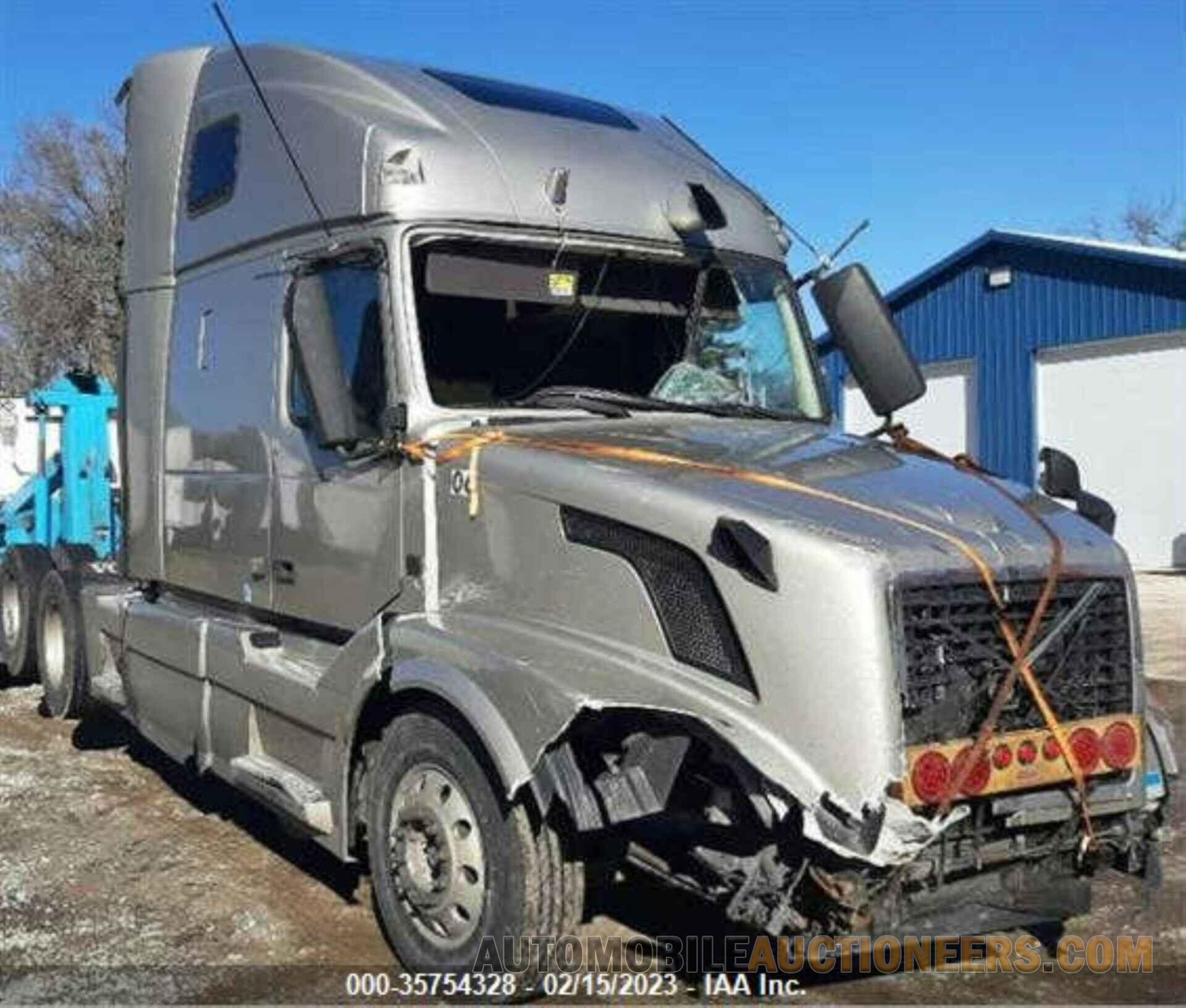 4V4NC9EH6FN918304 VOLVO VN 2015