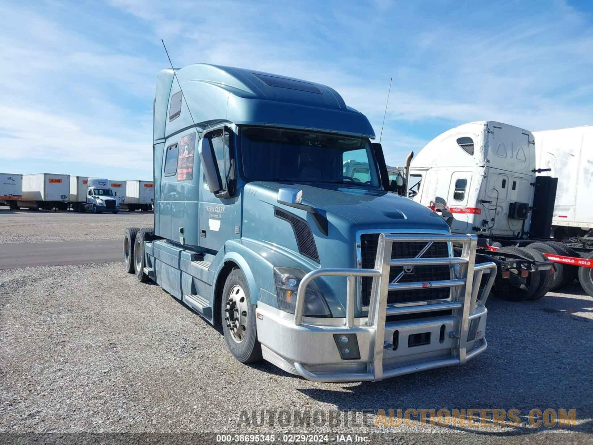 4V4NC9EH6FN925821 VOLVO VN 2015