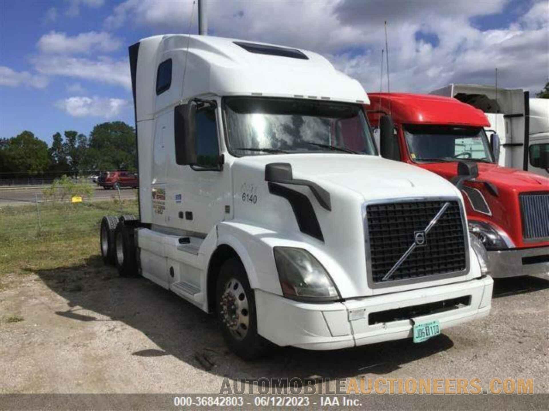 4V4NC9EH6JN996140 VOLVO VN 2018