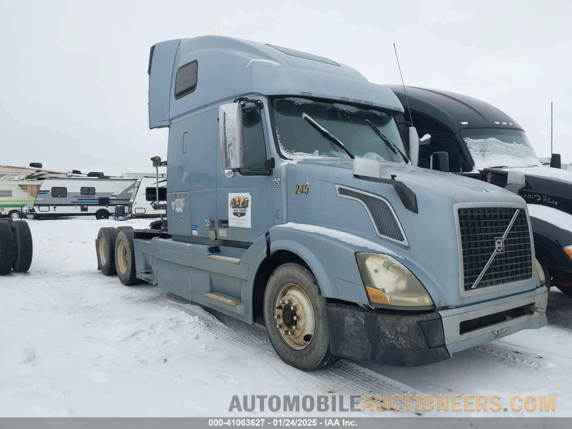 4V4NC9EH7FN914195 VOLVO VN 2015