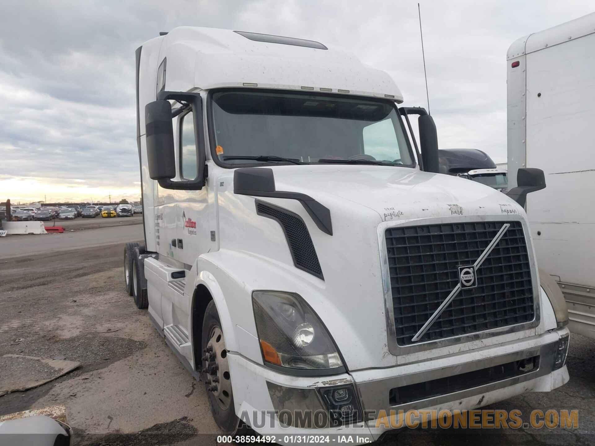 4V4NC9EH7FN914410 VOLVO VN 2015