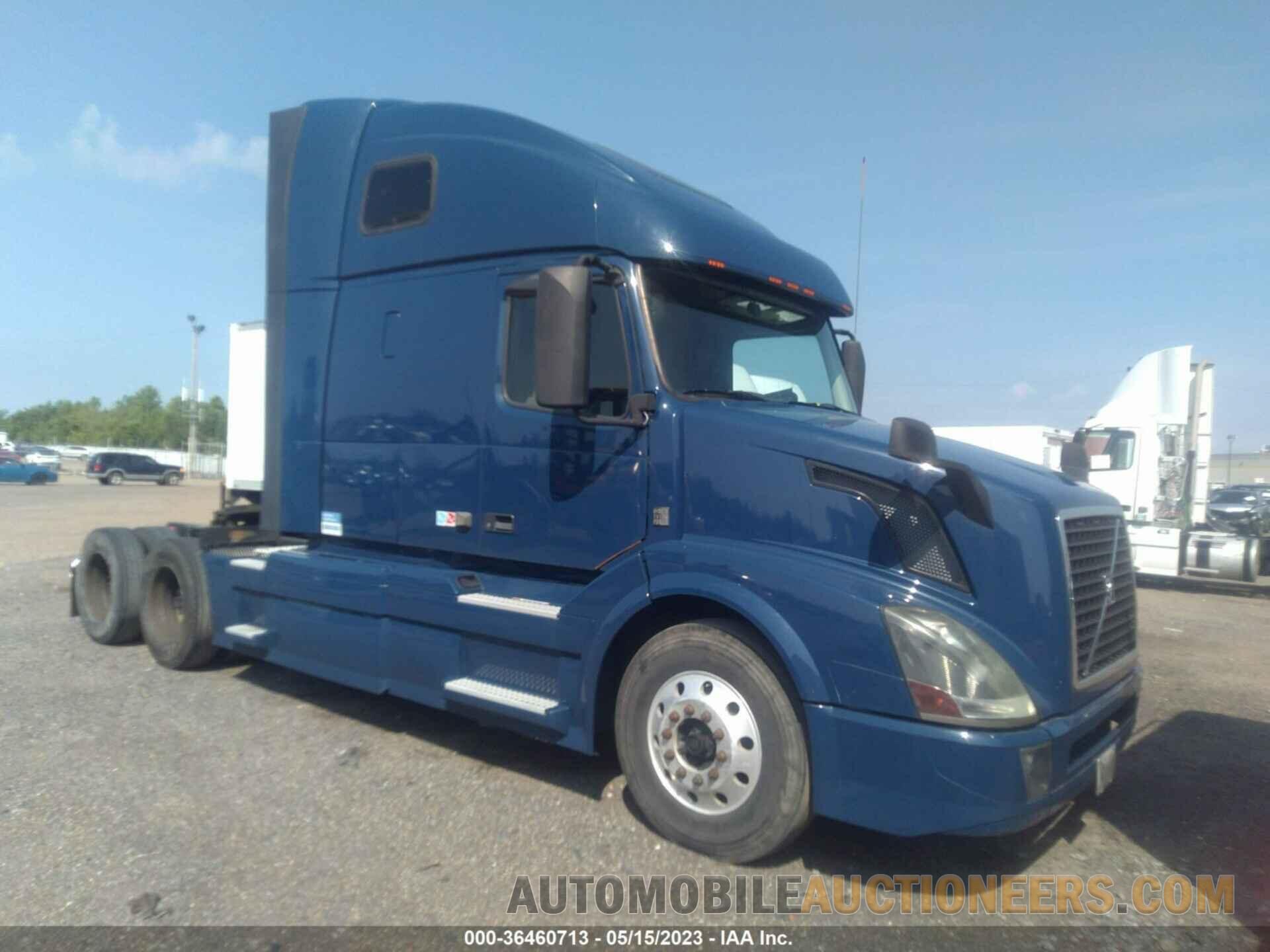 4V4NC9EH7GN933895 VOLVO VN 2016