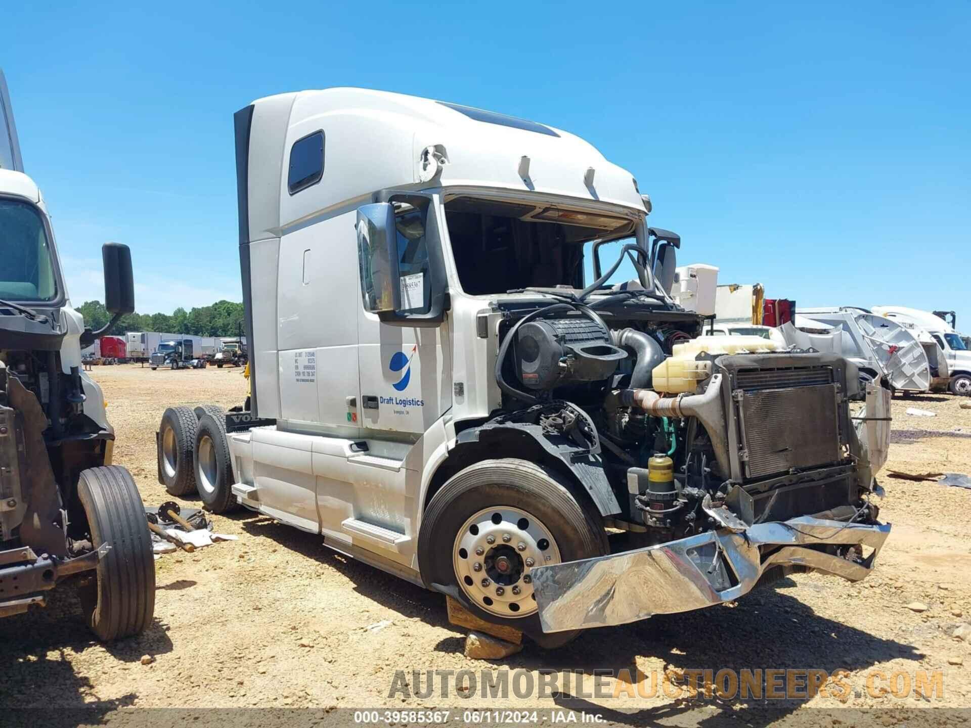 4V4NC9EH7HN969586 VOLVO VNL 2017