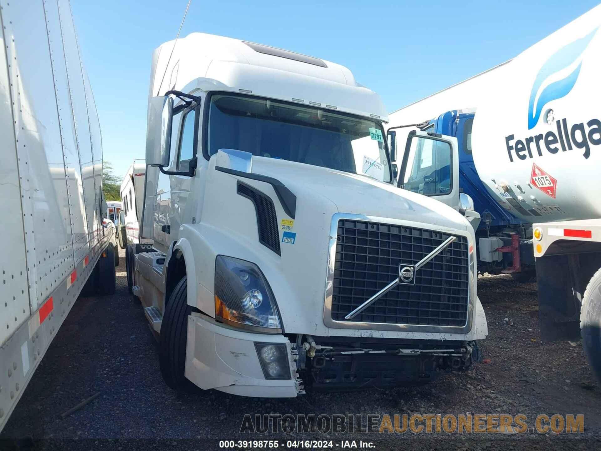 4V4NC9EH7JN889422 VOLVO VNL 2018