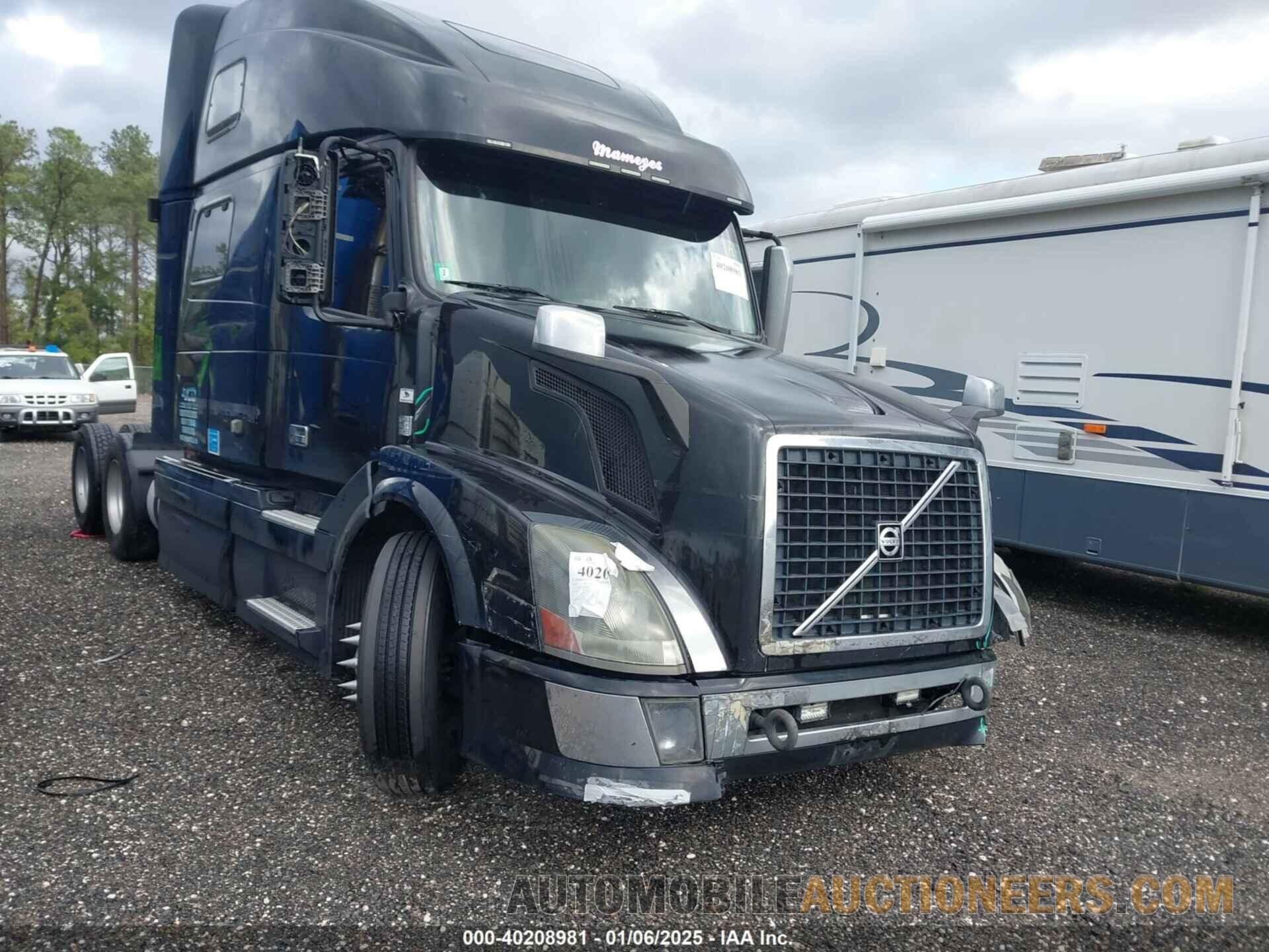 4V4NC9EH8EN138920 VOLVO VN 2014