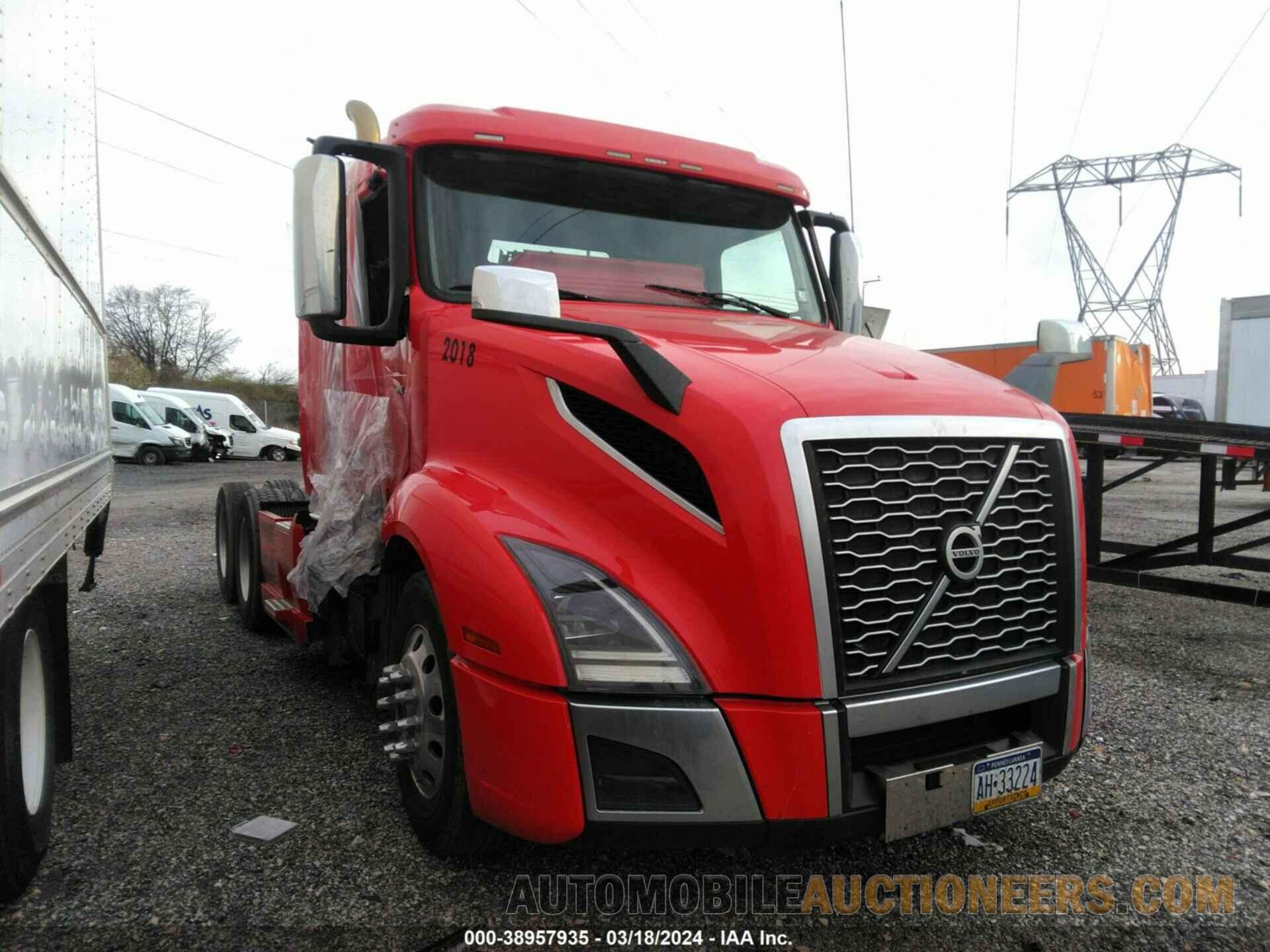 4V4NC9EH8JN902355 VOLVO VNL 2018