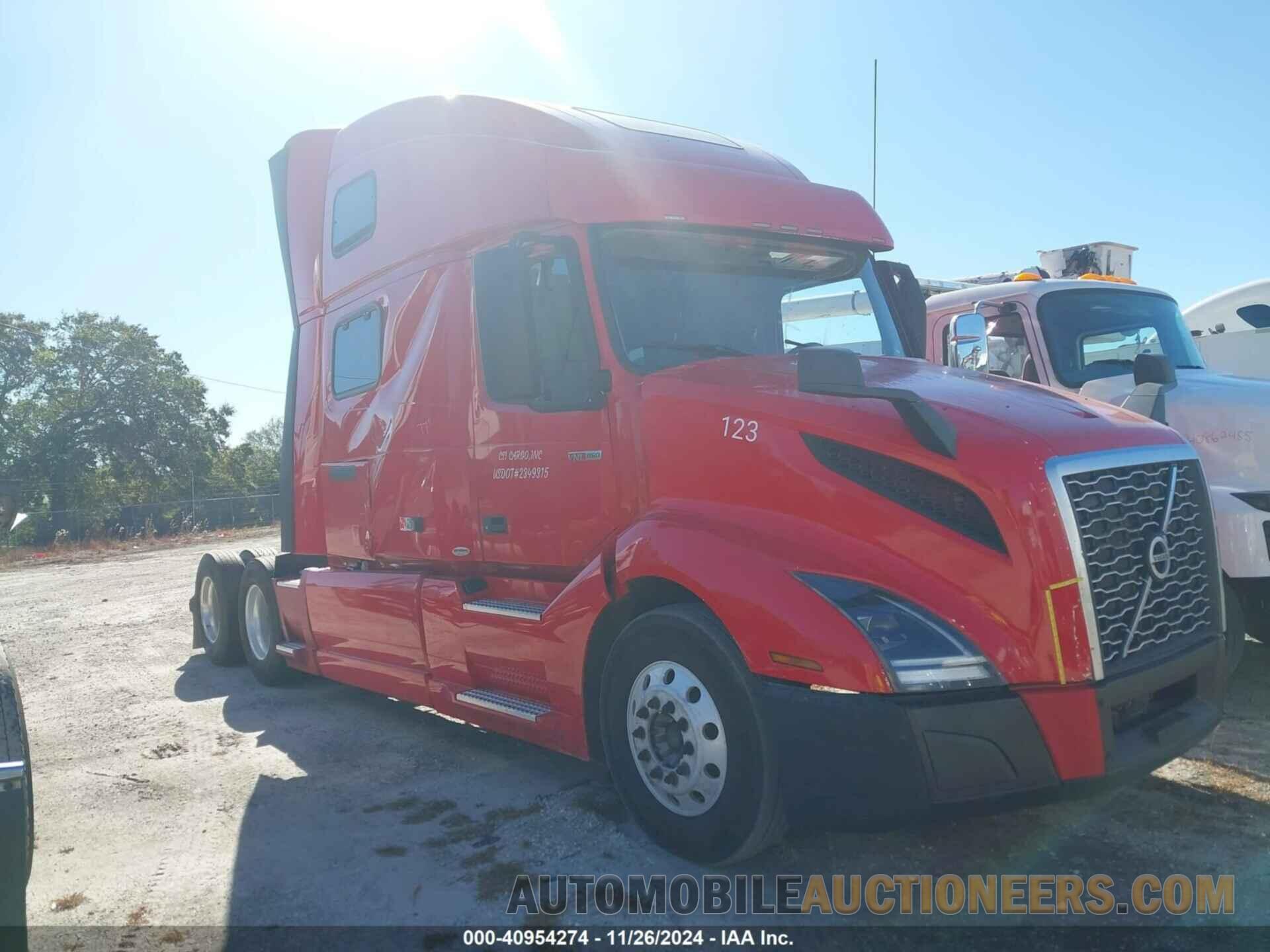 4V4NC9EH8KN193797 VOLVO VNL 2019