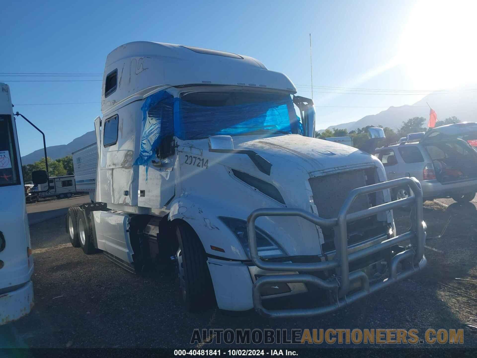 4V4NC9EH8RN661361 VOLVO VN 2024