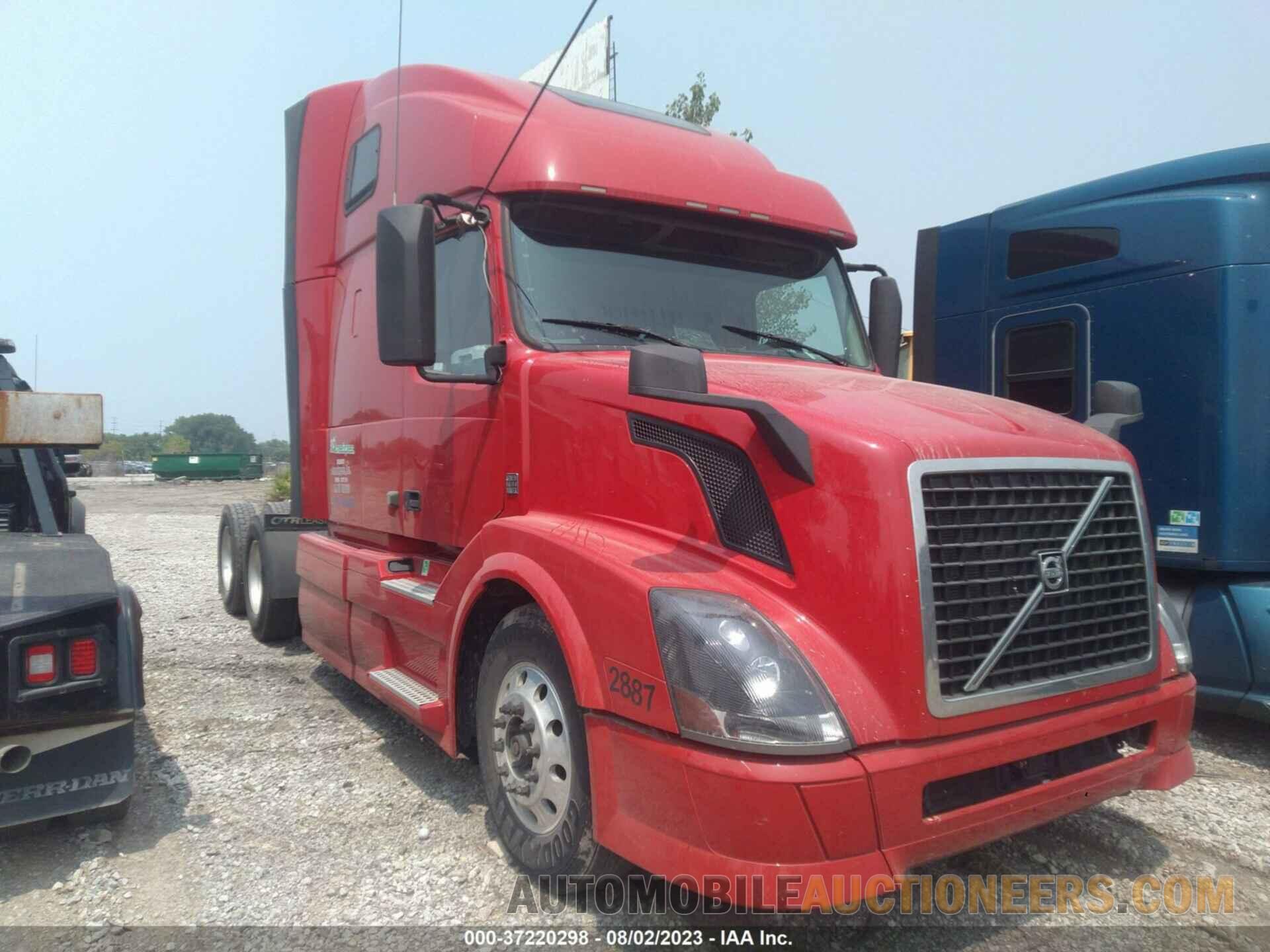 4V4NC9EH9FN180630 VOLVO VN 2015