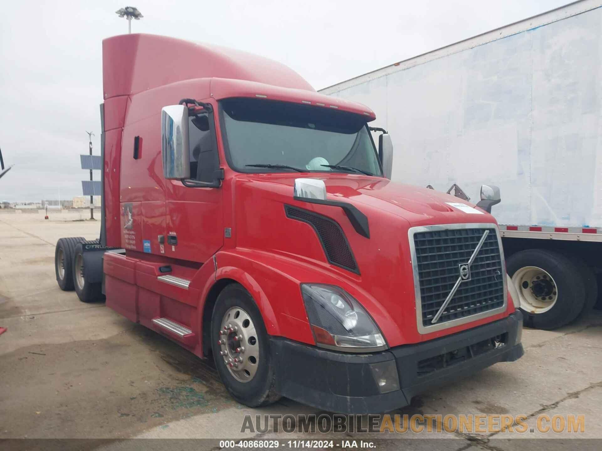 4V4NC9EH9FN912240 VOLVO VN 2015