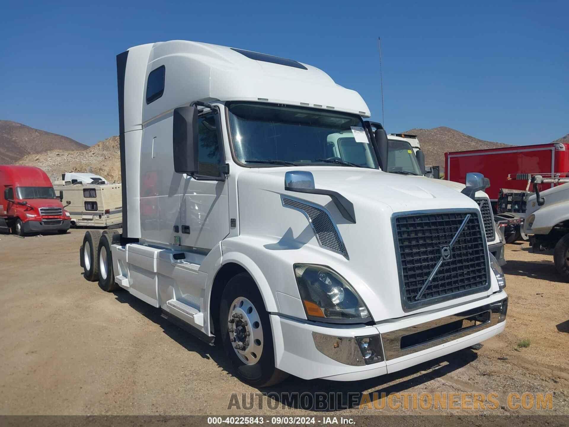 4V4NC9EH9HN992030 VOLVO VNL 2017