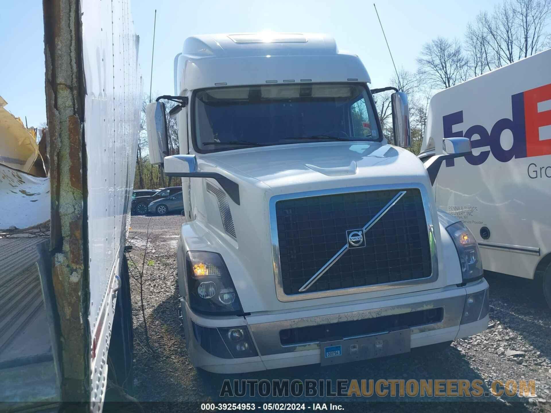 4V4NC9EH9JN984208 VOLVO VNL 2018