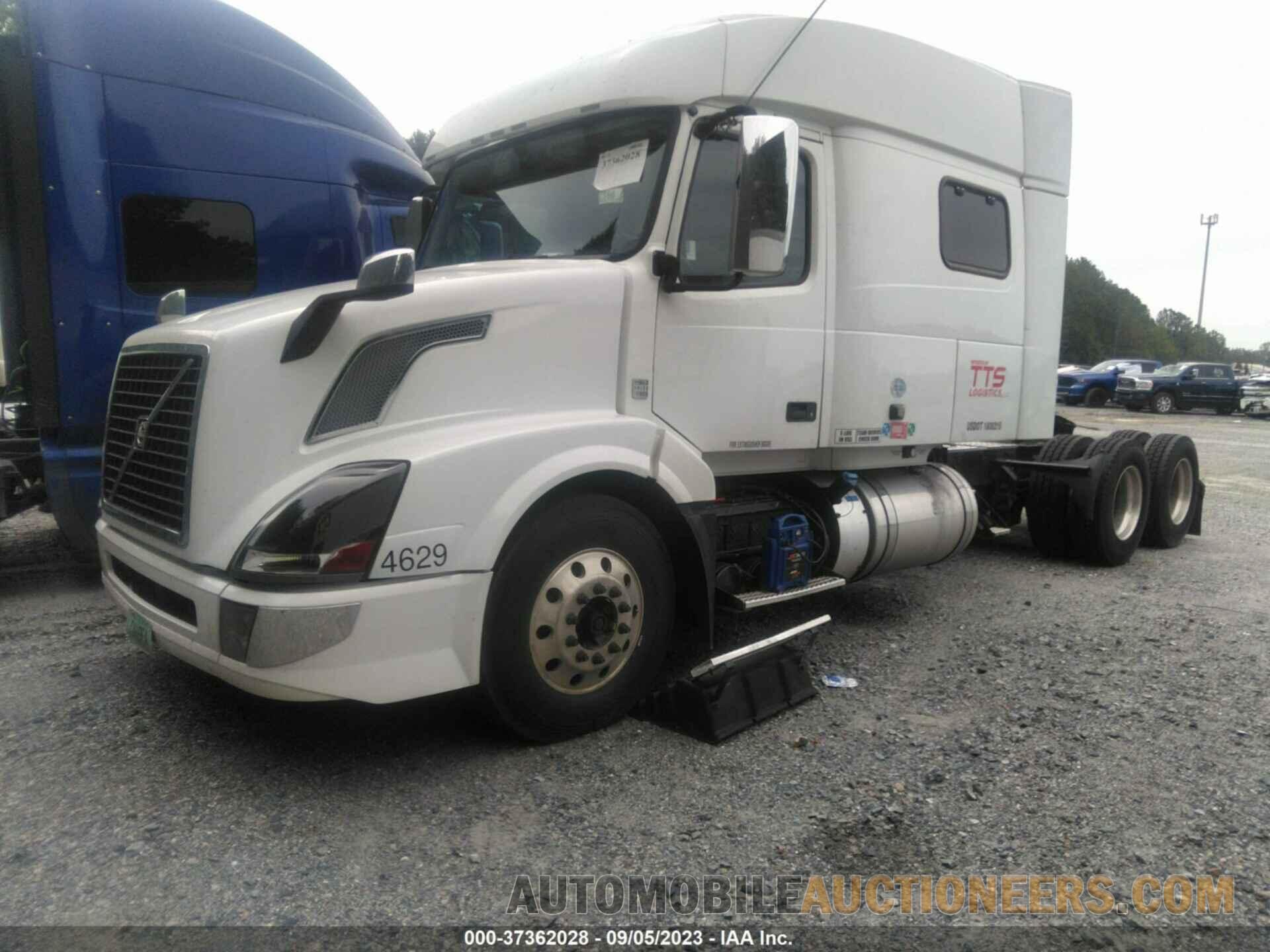 4V4NC9EHXGN951923 VOLVO VN 2016