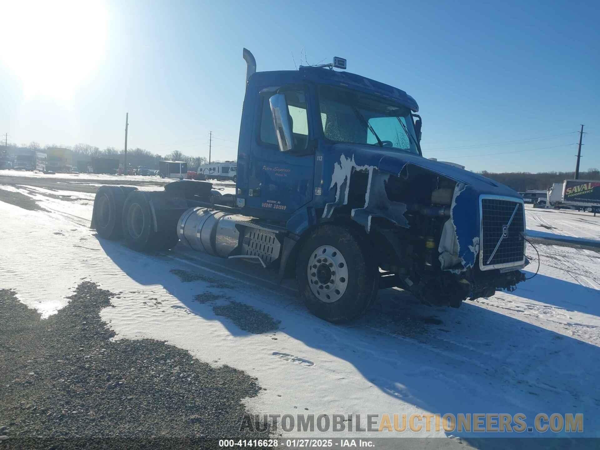 4V4NC9EJ0FN908449 VOLVO VN 2015