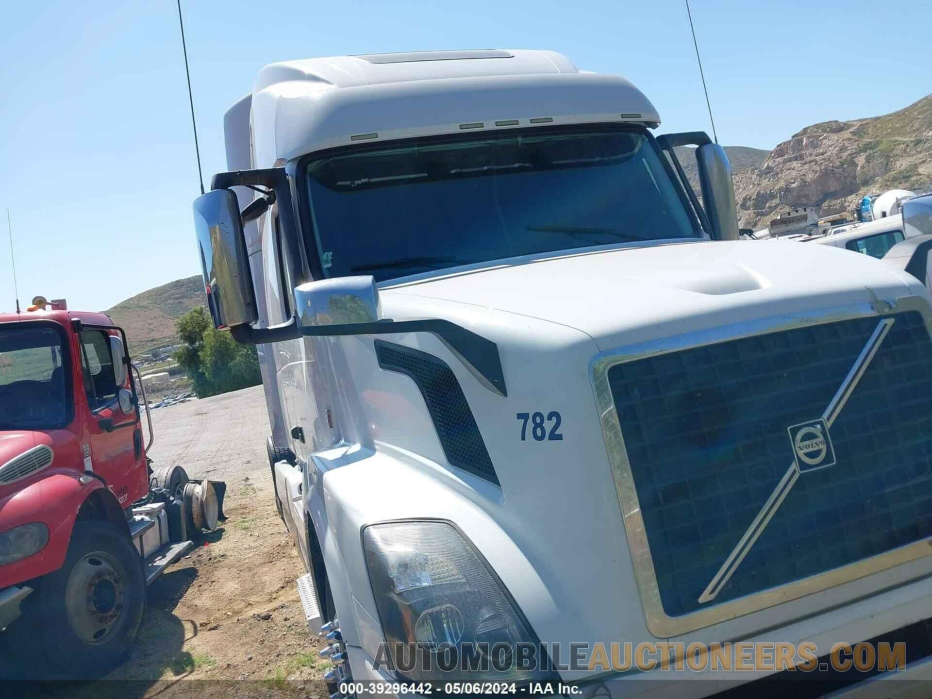 4V4NC9EJ2GN942782 VOLVO VN 2016