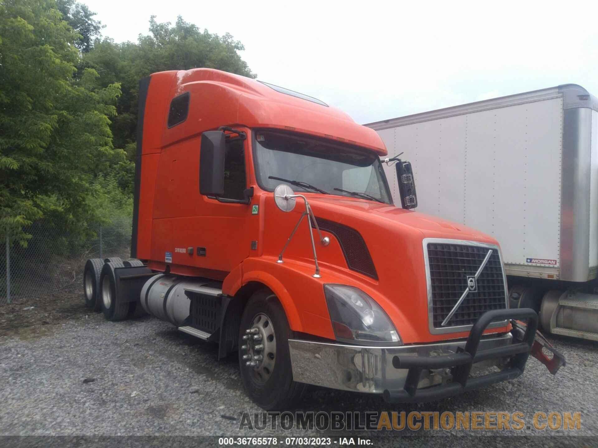 4V4NC9EJ3FN911653 VOLVO VN 2015