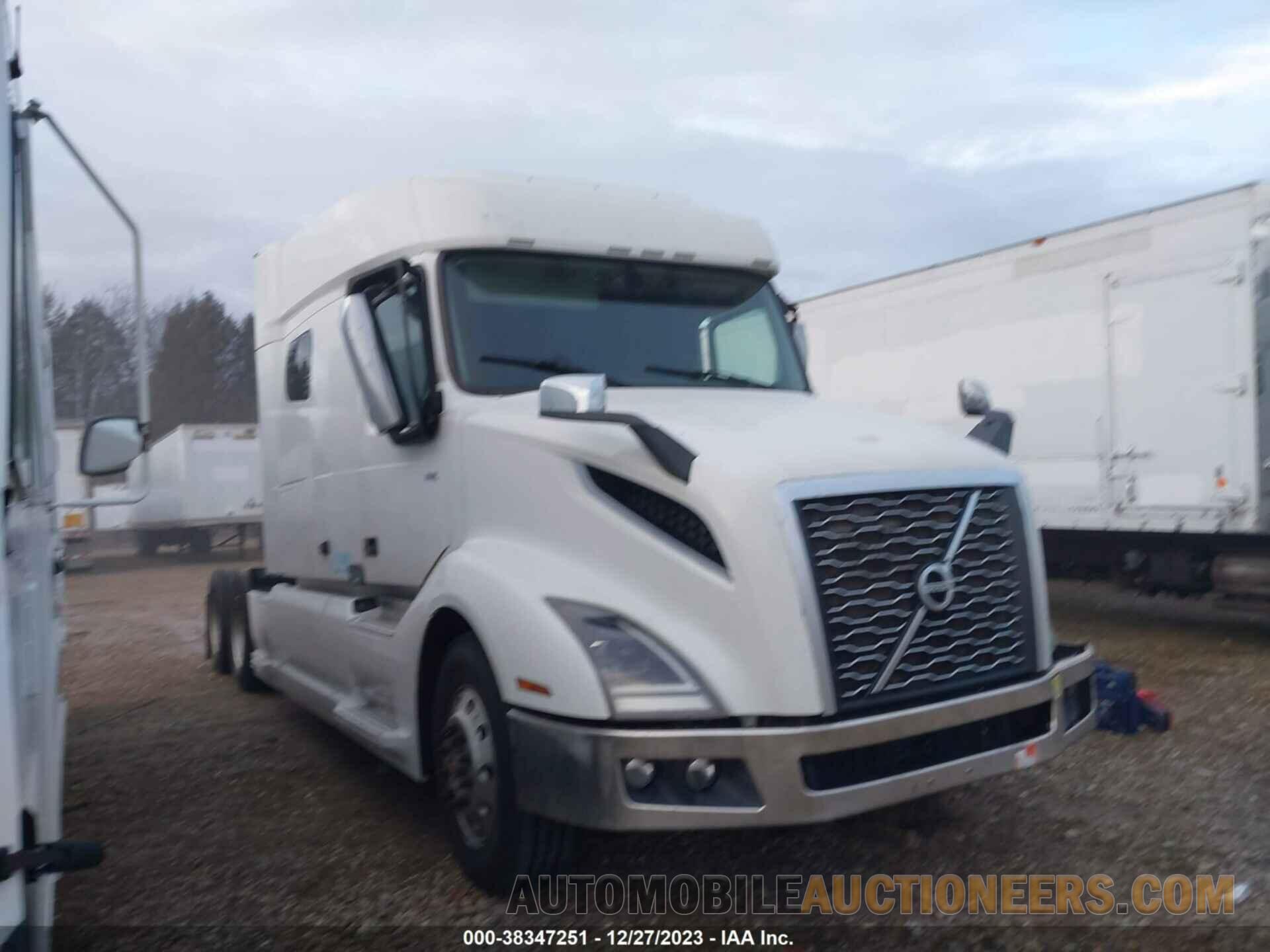 4V4NC9EJ3KN198022 VOLVO VNL 2019