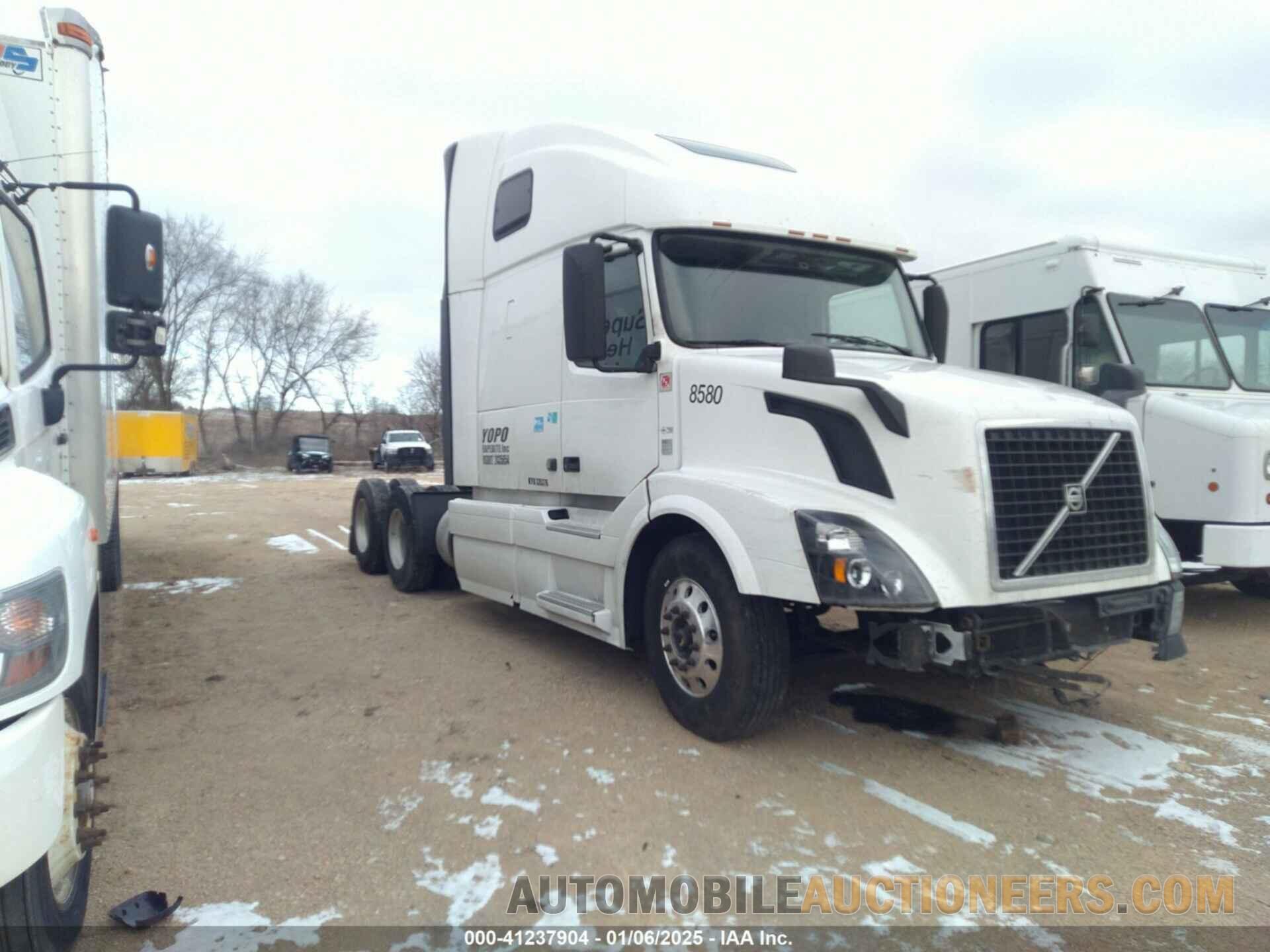 4V4NC9EJ4FN918580 VOLVO VN 2015