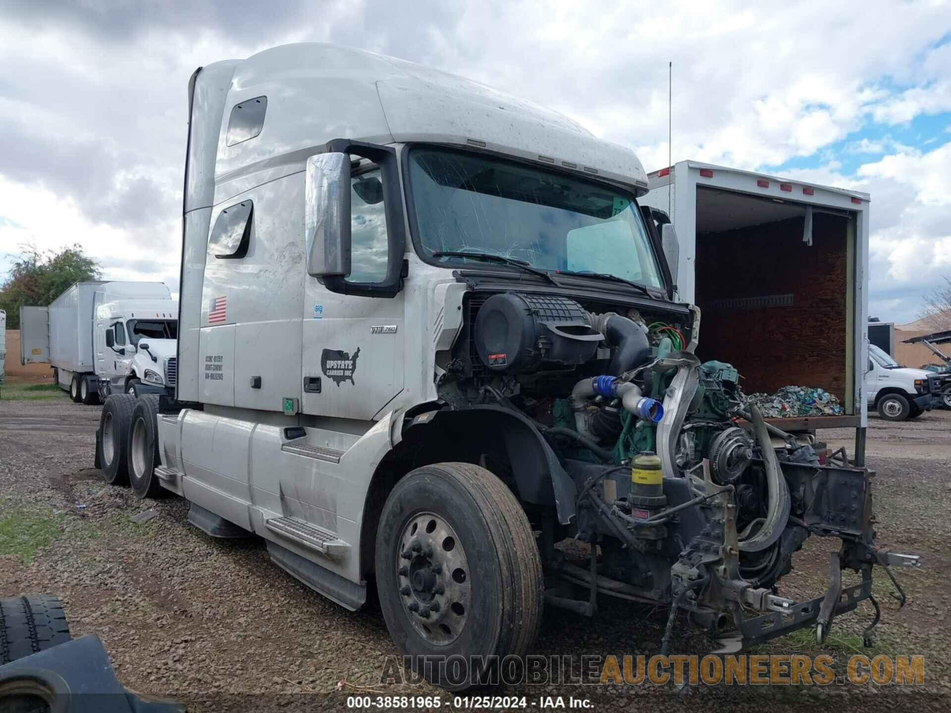 4V4NC9EJ6MN262945 VOLVO VNL 2021