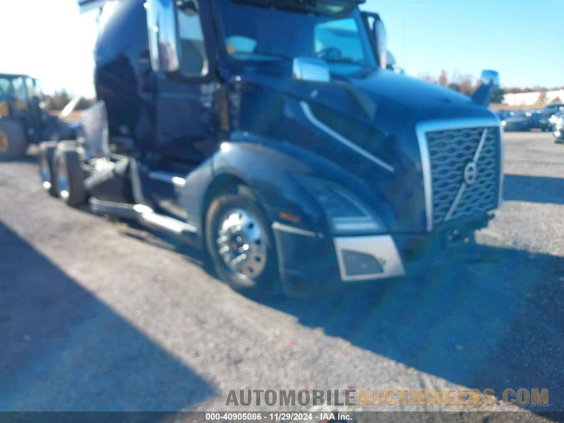 4V4NC9EJ7KN195592 VOLVO VNL 2019