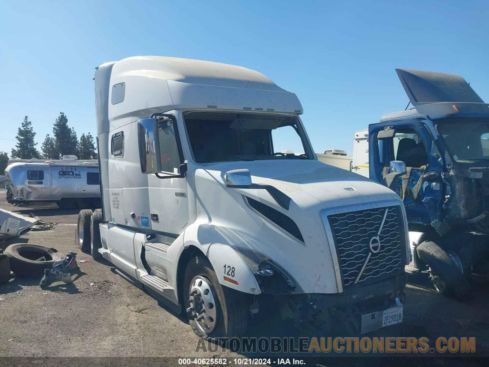 4V4NC9EJ8LN249080 VOLVO VNL 2020