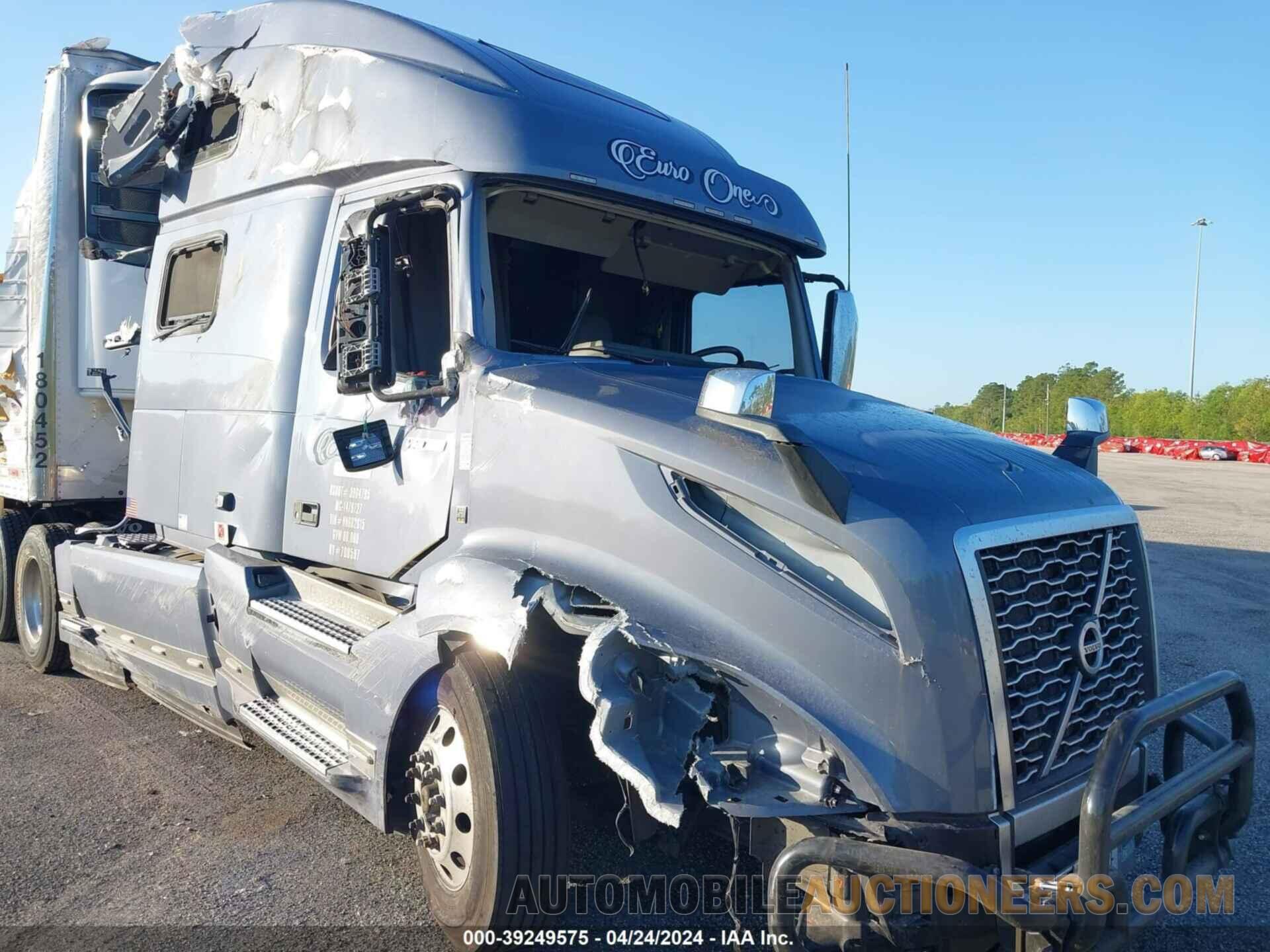 4V4NC9EJ8NN602615 VOLVO VNL 2022