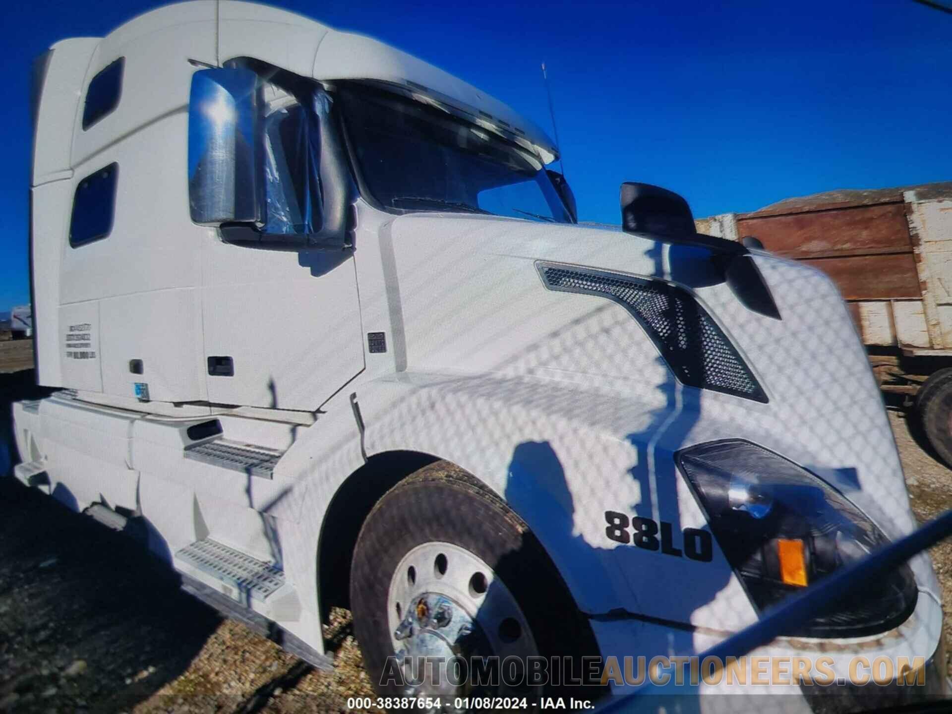 4V4NC9EJXFN190019 VOLVO VN 2015